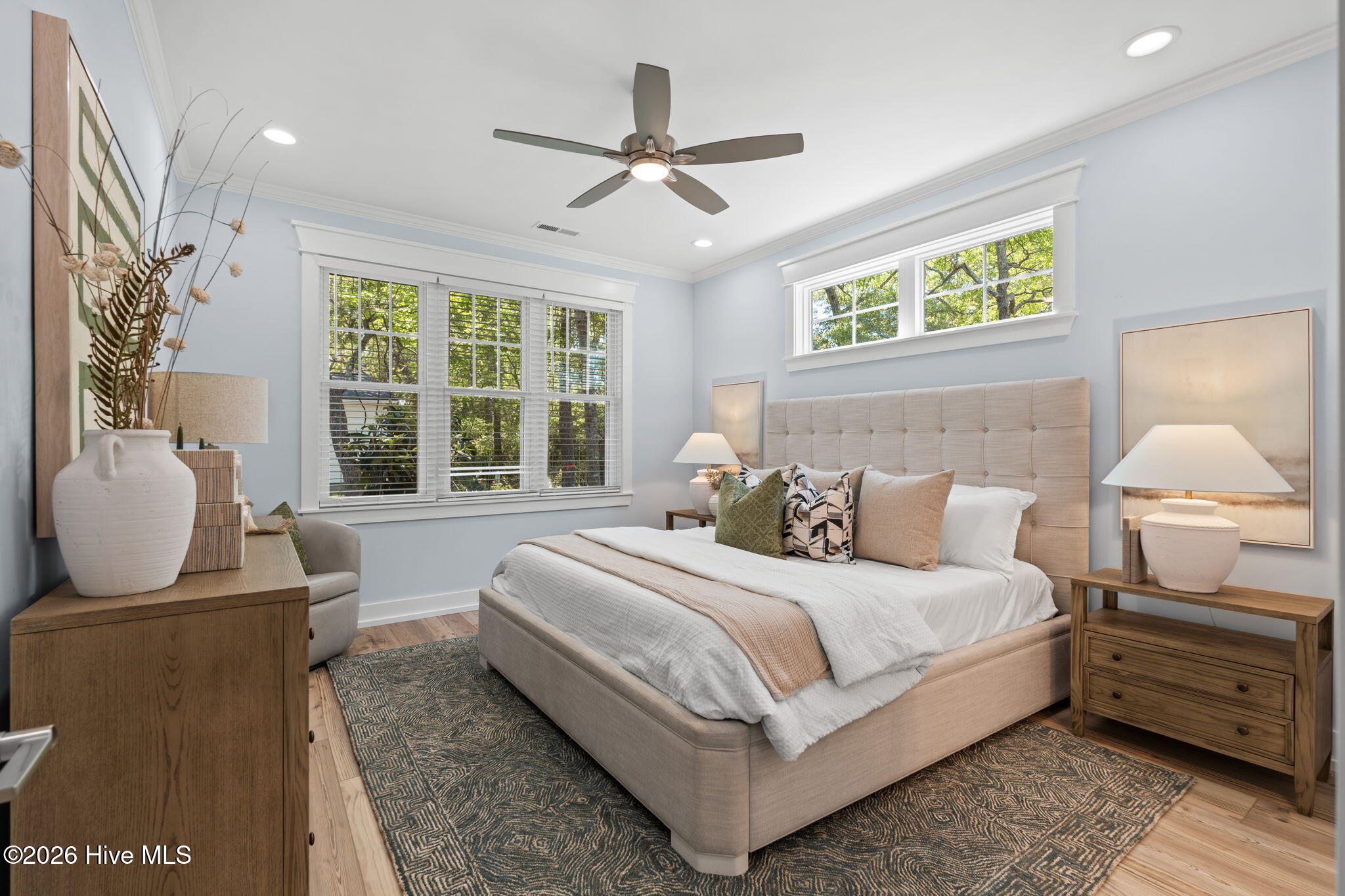 100546665 | Photo 30