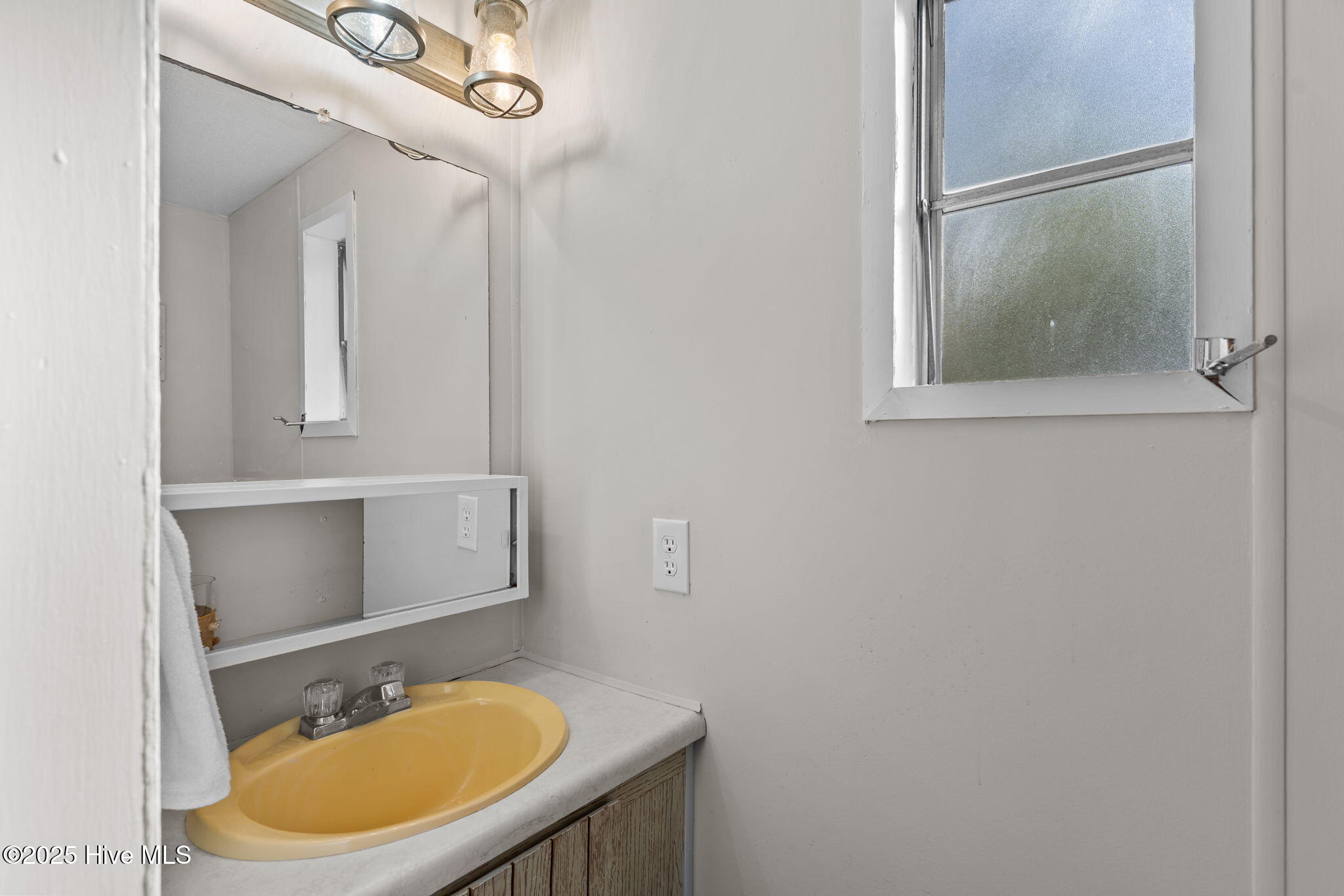 100544898 | Photo 46