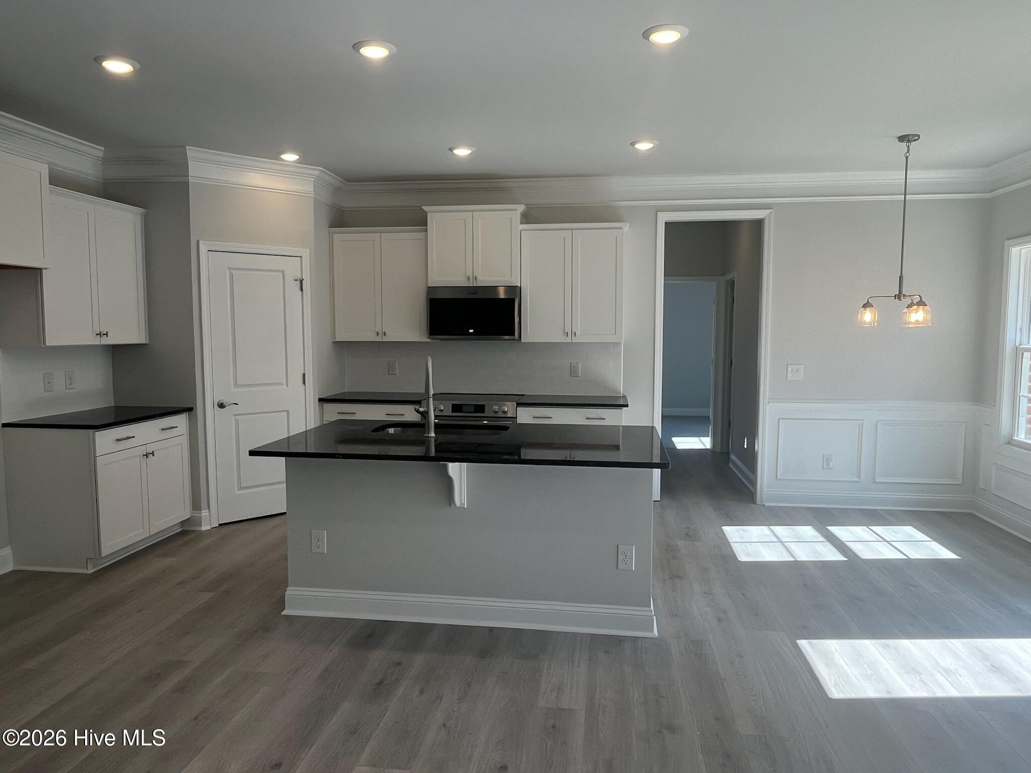 100558864 | Photo 13