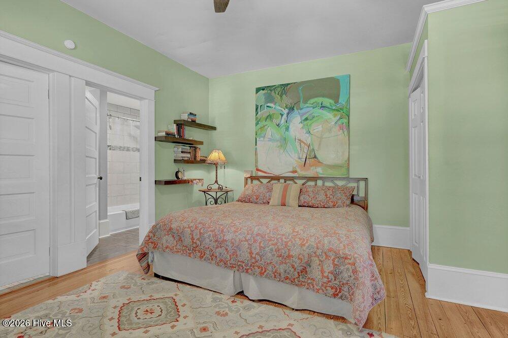 100566675 | Photo 18