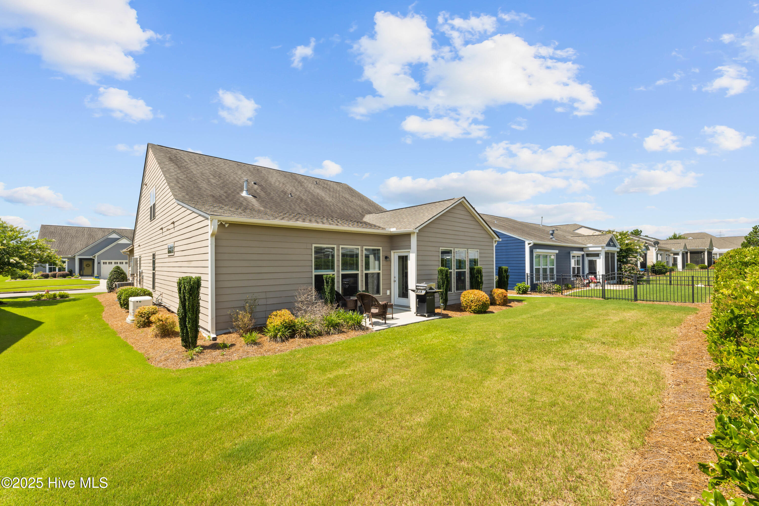 100476655 | Photo 68