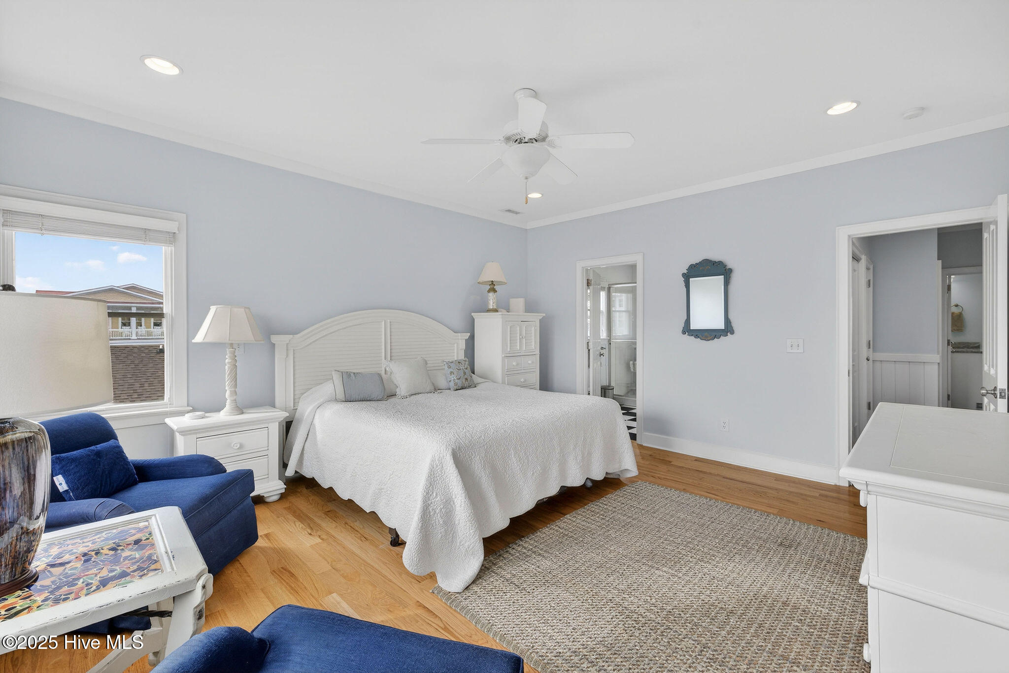 100546146 | Photo 38