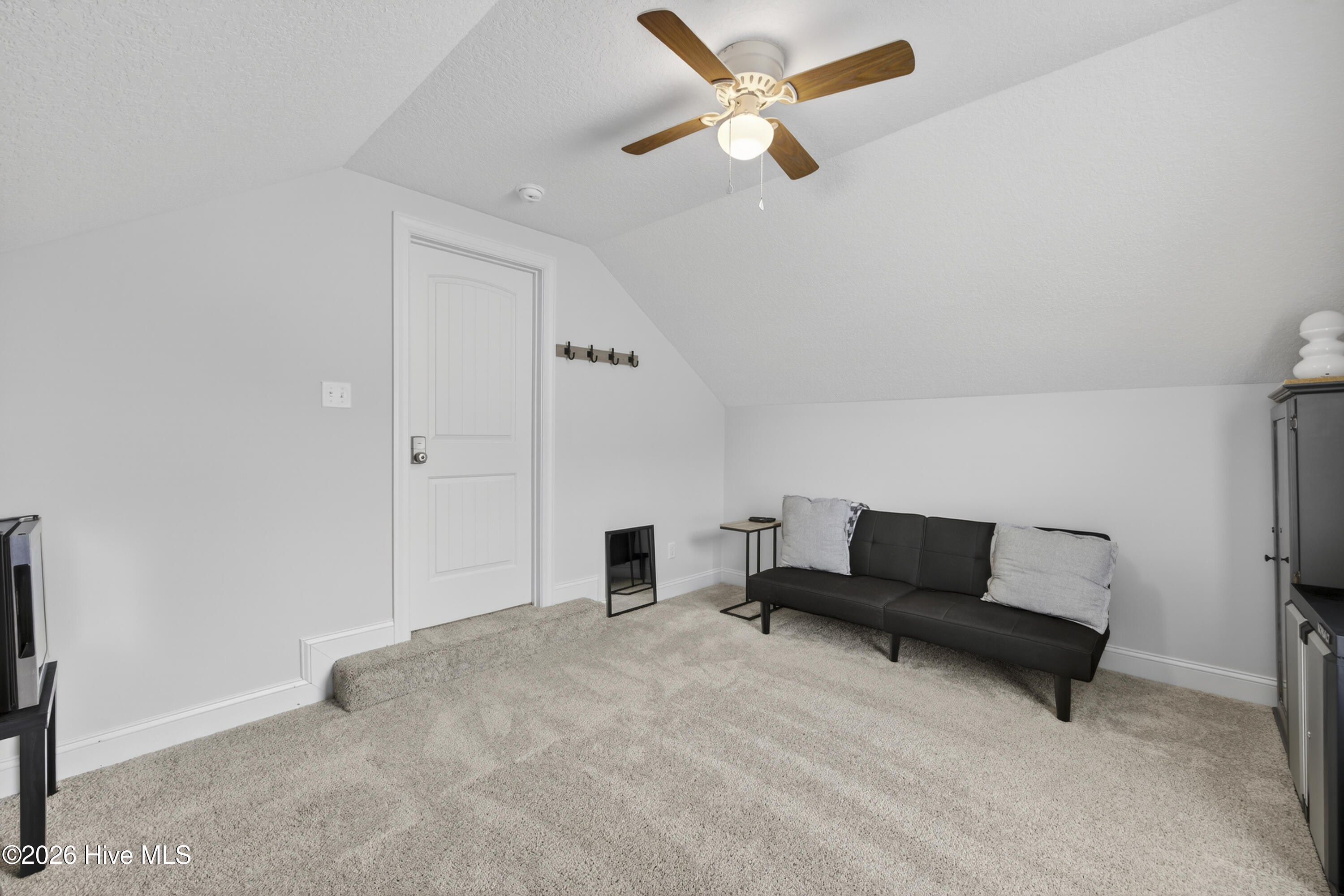 100558052 | Photo 44