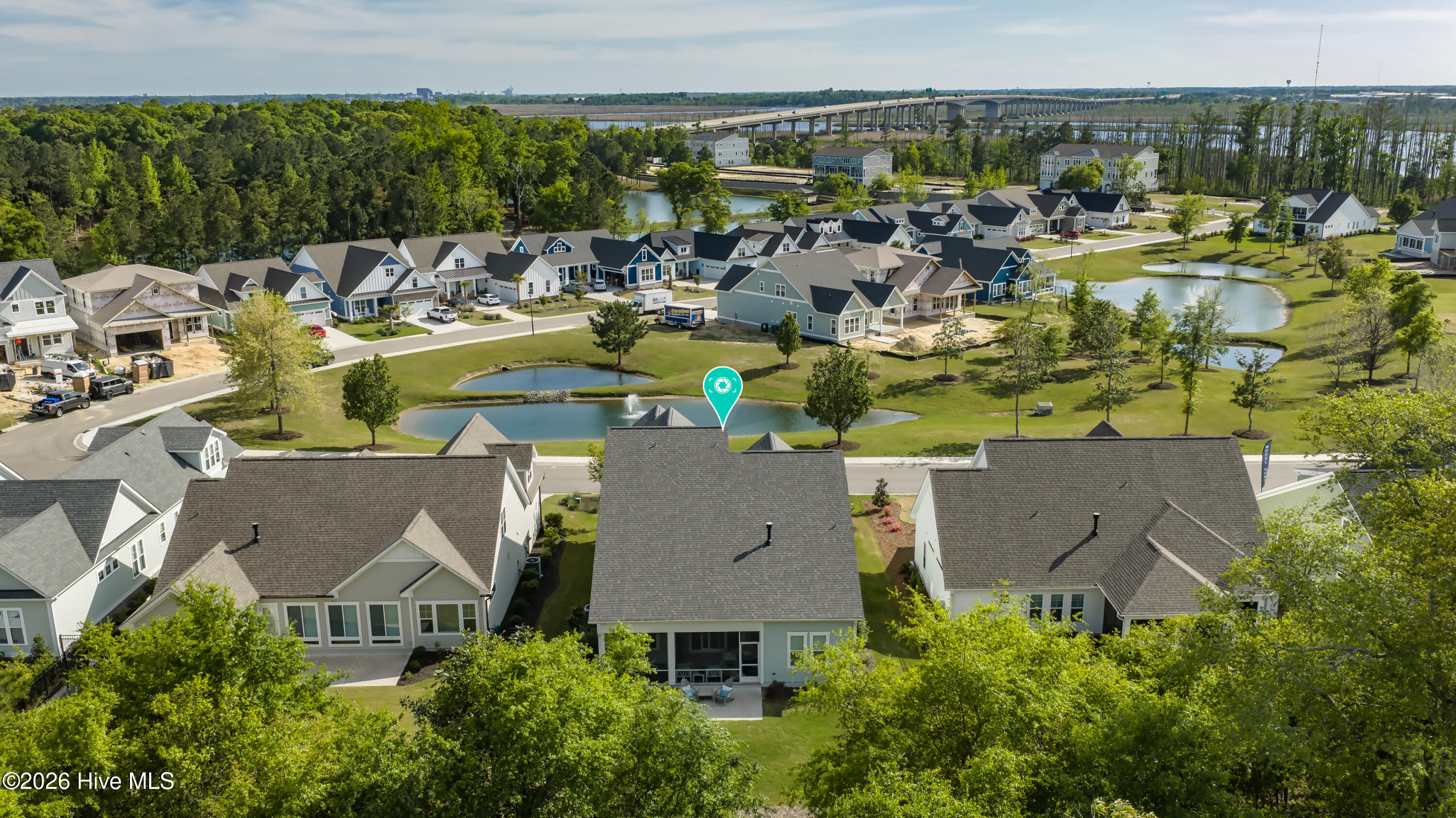 100548611 | Photo 55