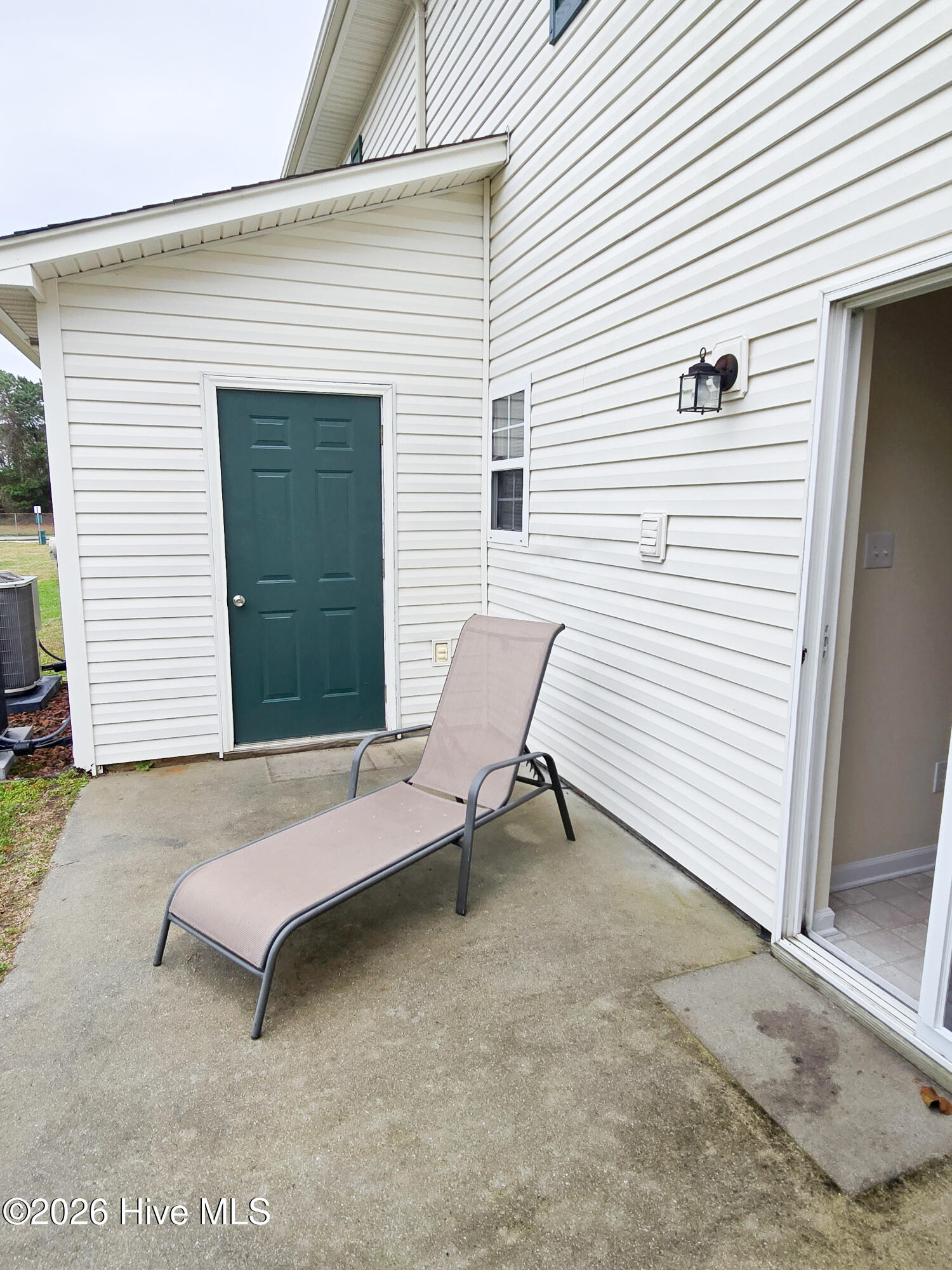 100560763 | Photo 22