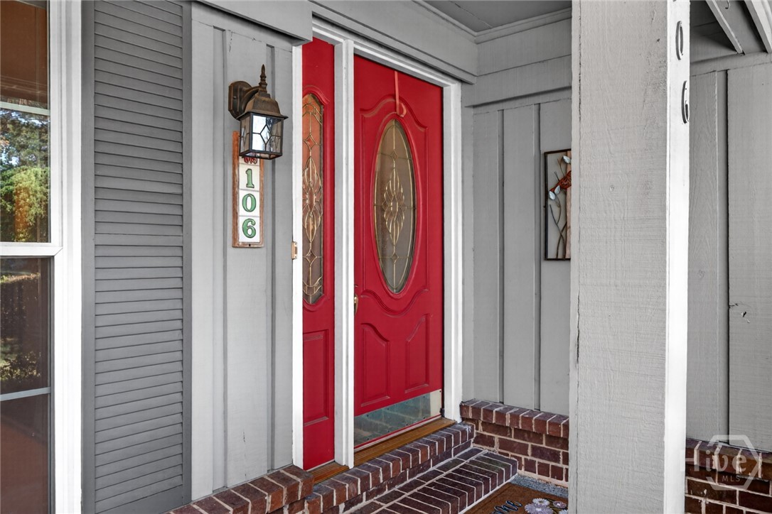 Photo 3 of Single family home for sale at 106 Oxford Rd, Savannah, GA 31419 | MLS# SA367034 | Listing updated on 2026-10-28