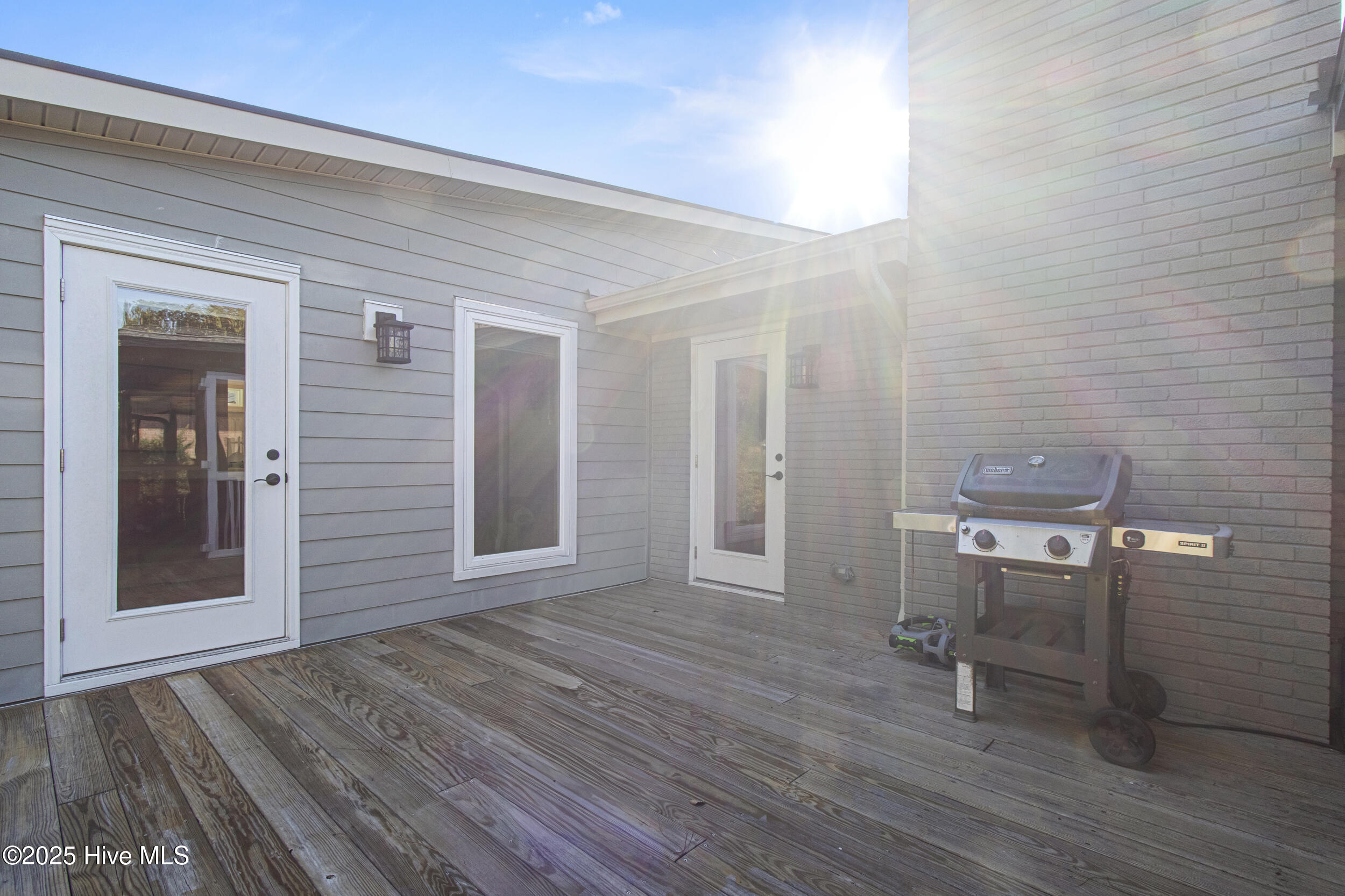 100537992 | Photo 37