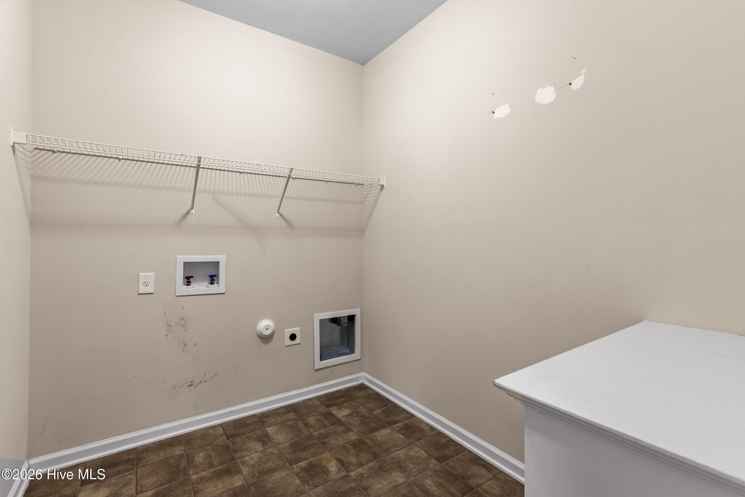 100562604 | Photo 36