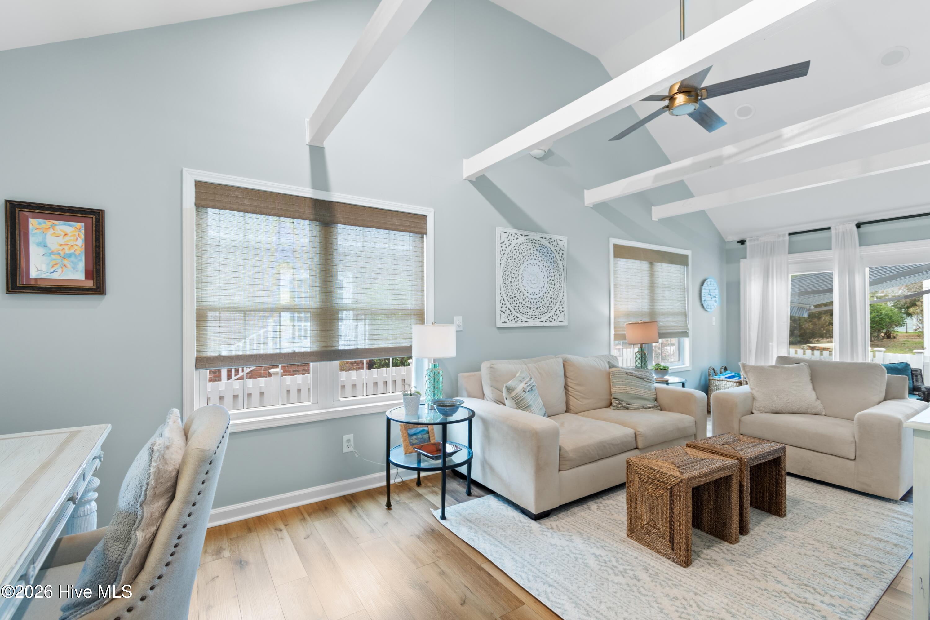 100558104 | Photo 25