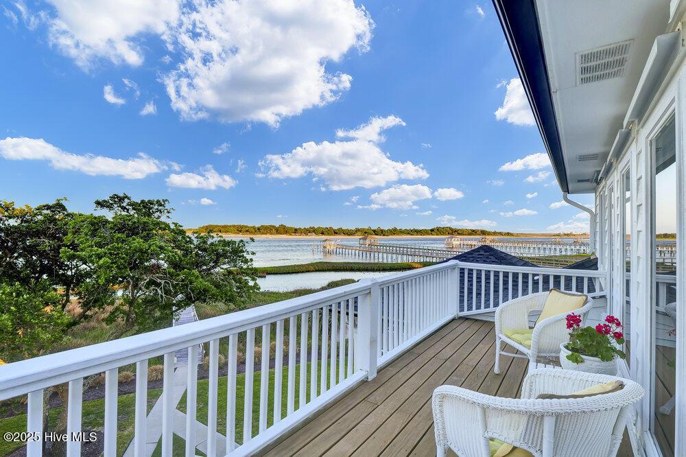 100511026 | Photo 44