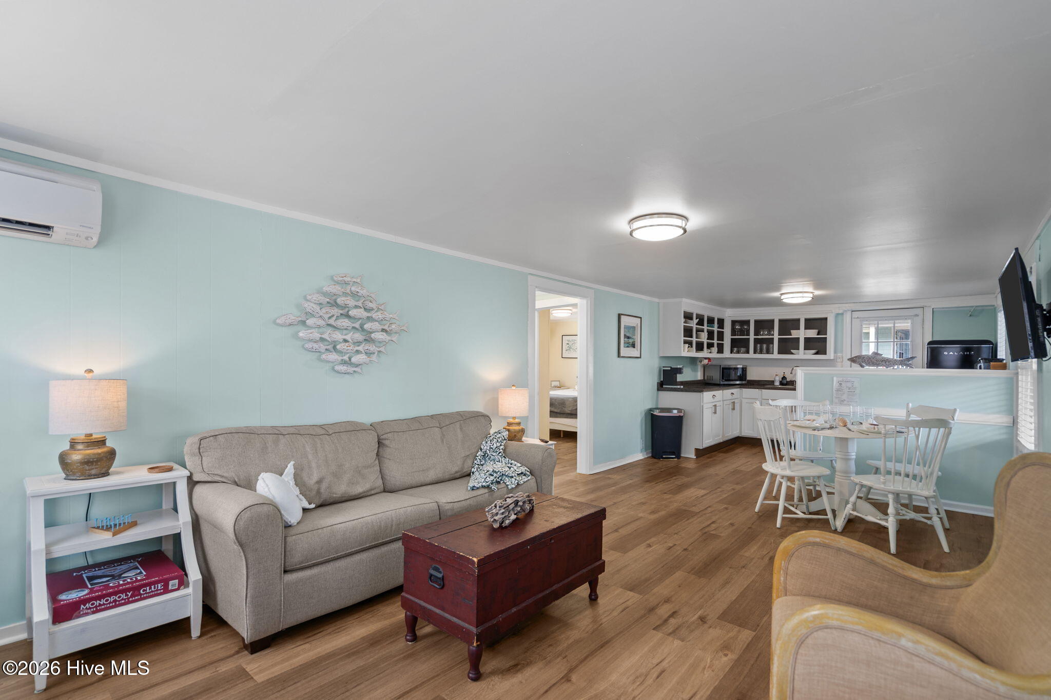 100552359 | Photo 40