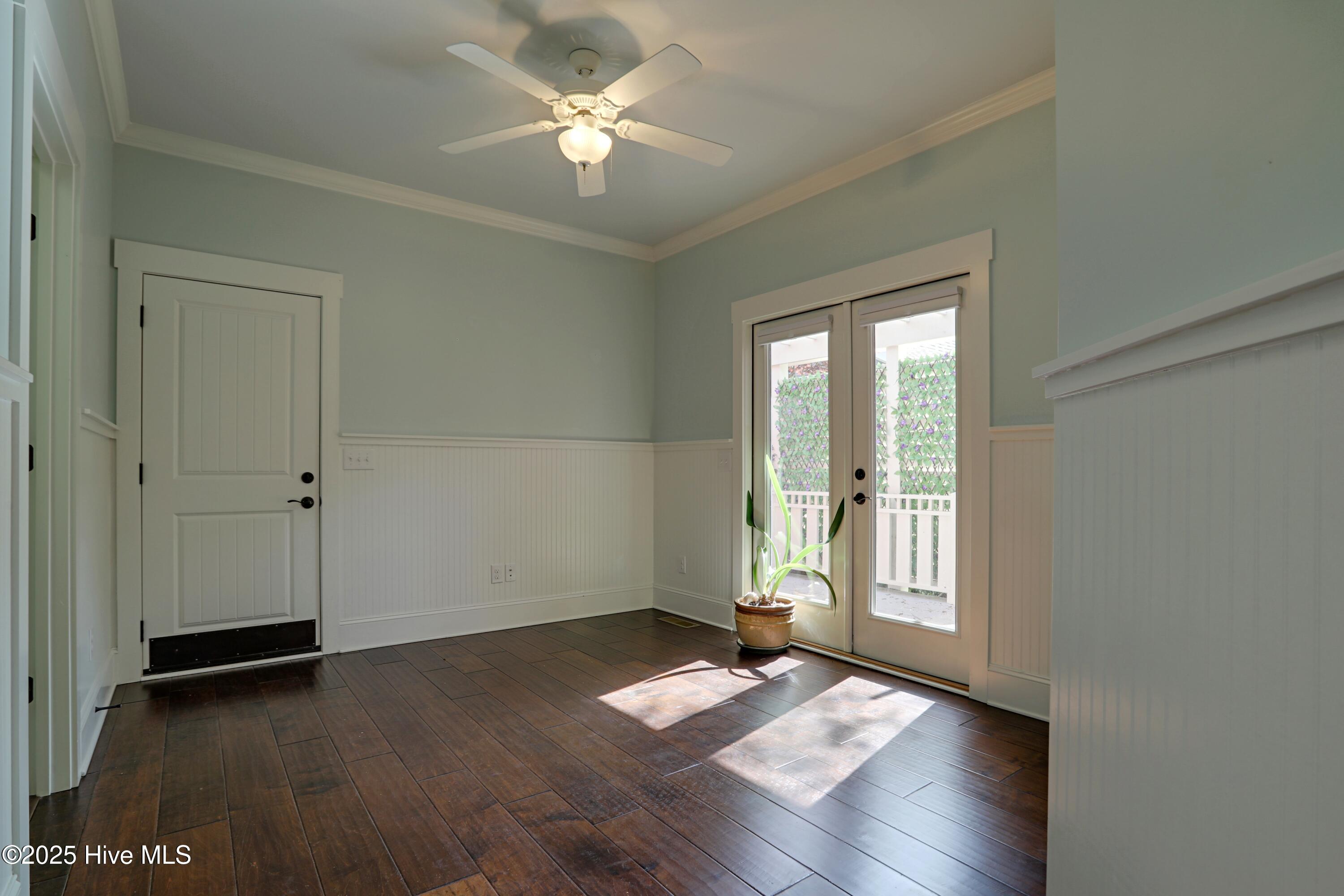 100502836 | Photo 28