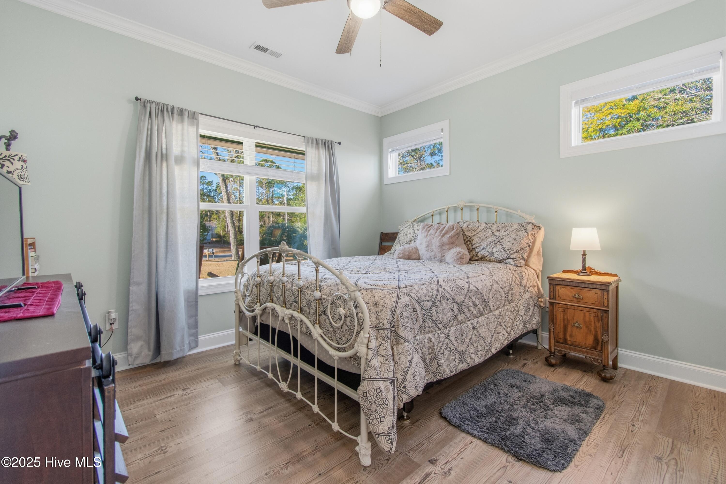 100545993 | Photo 19