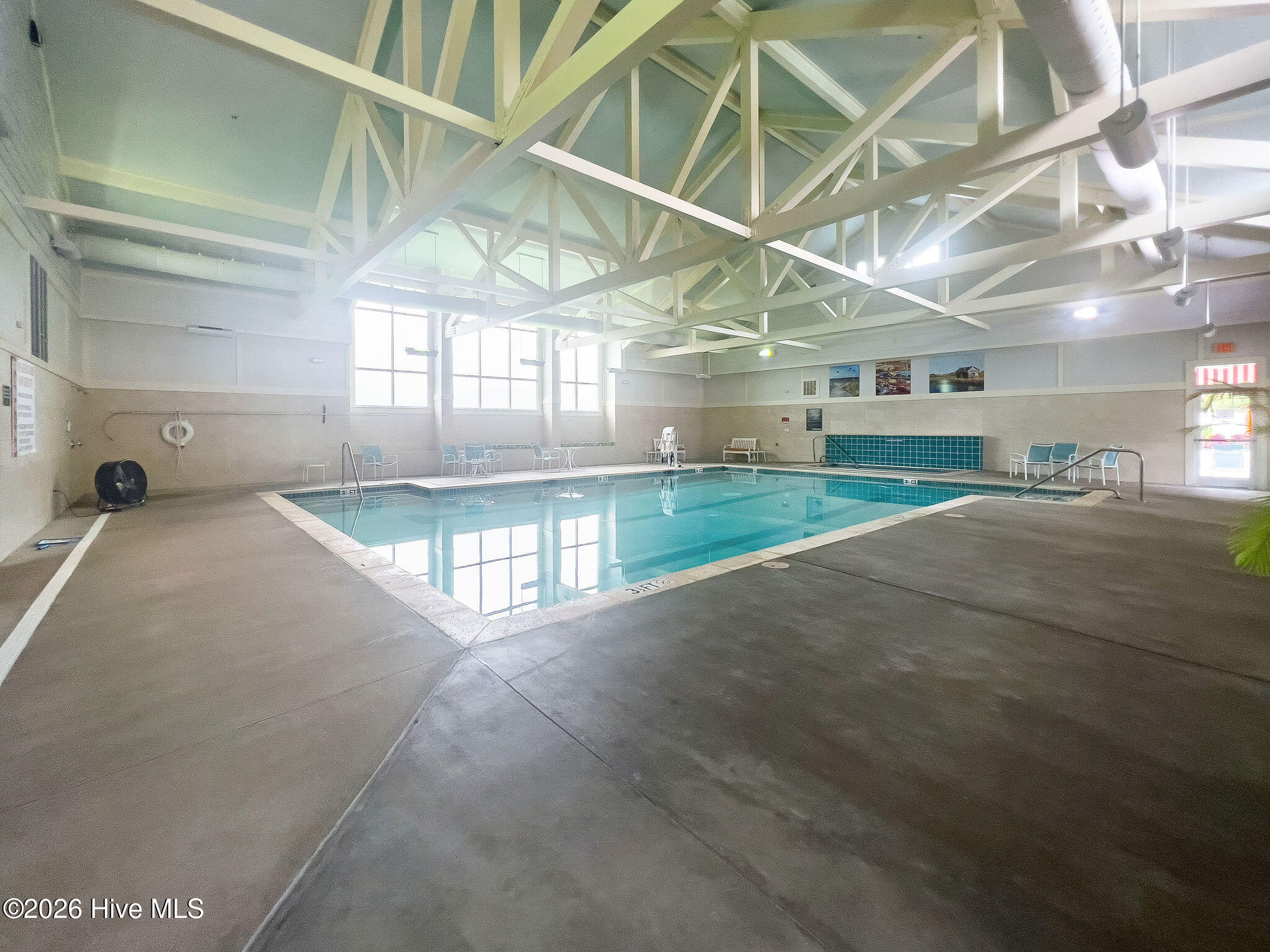 100564757 | Photo 96