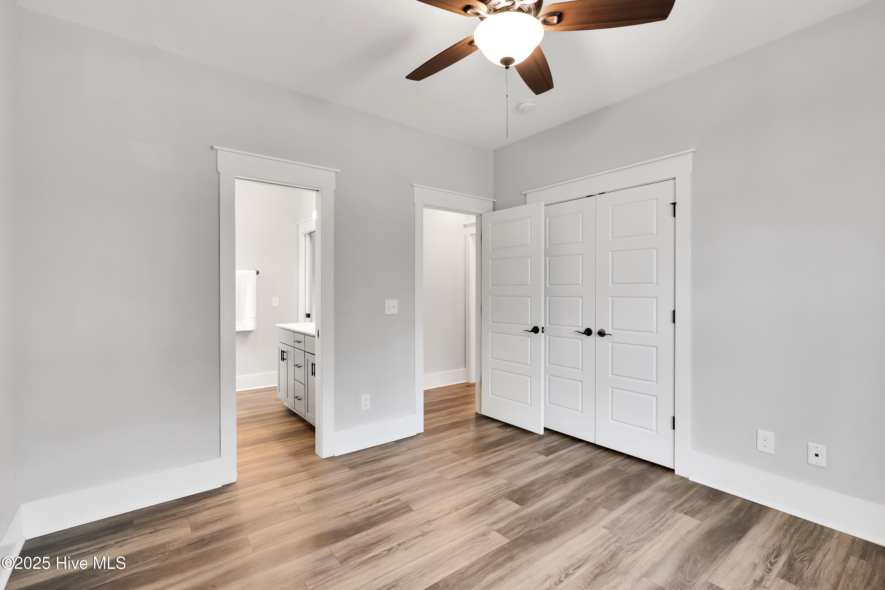 100544245 | Photo 32