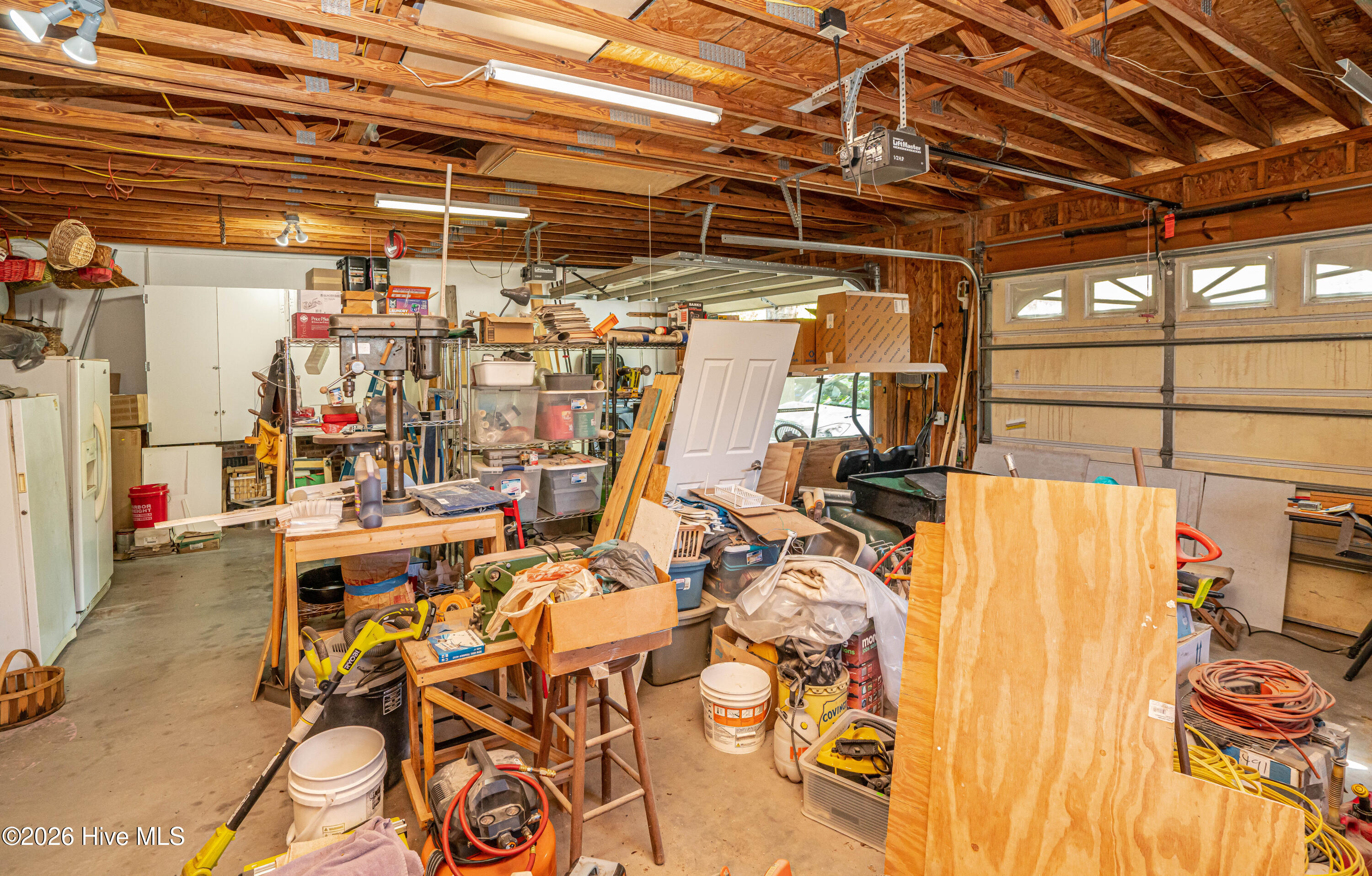 100567070 | Photo 26