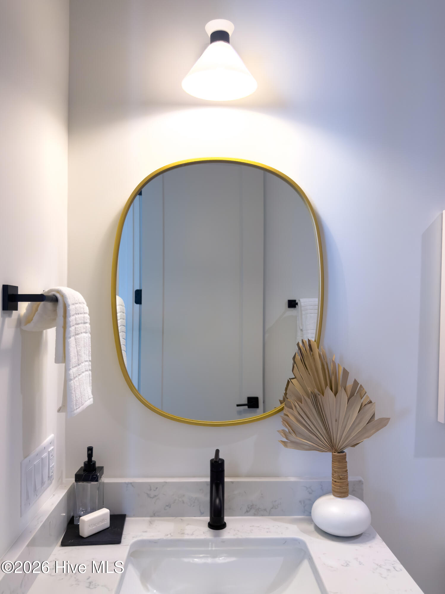 100499793 | Photo 27