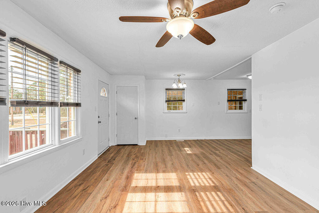 1380 Lake Cole Road,Midway Park