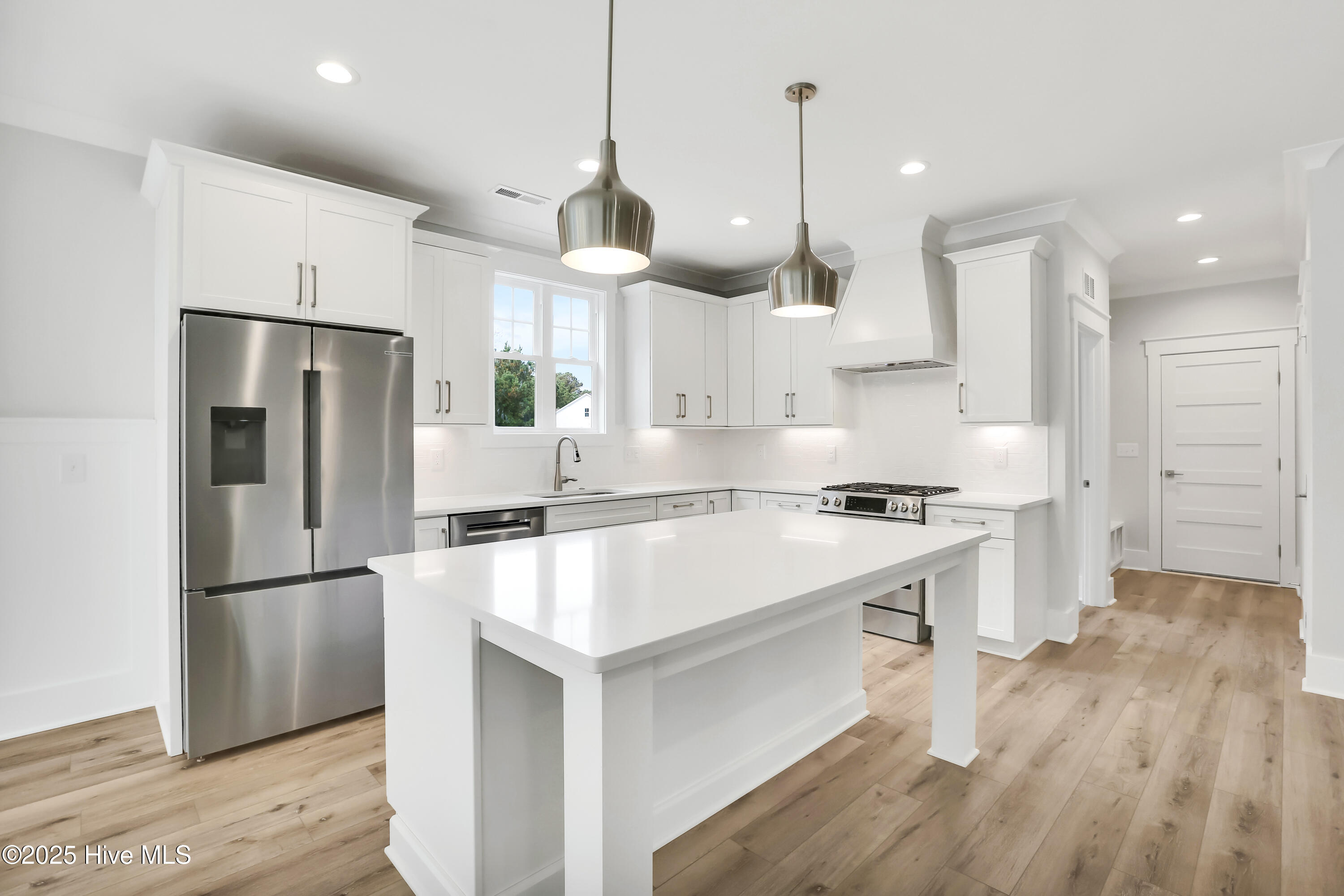 100542712 | Photo 14