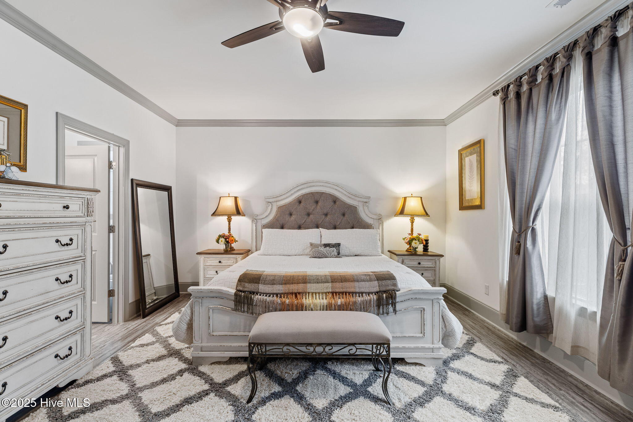 100541268 | Photo 28