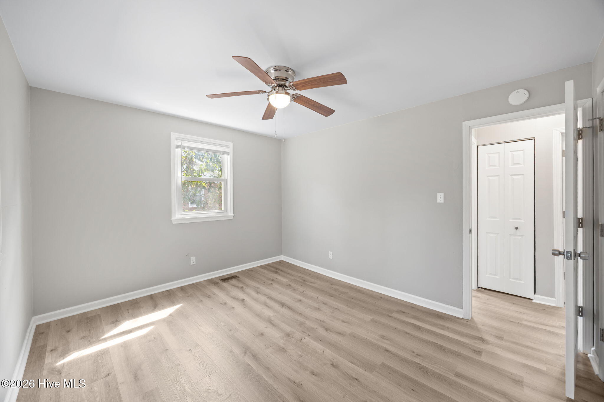 100566430 | Photo 26