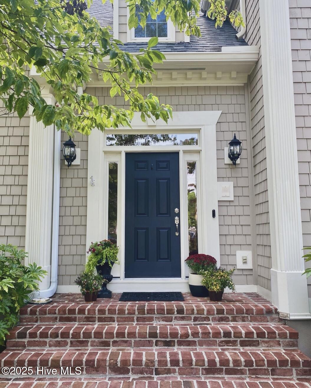 ECFB5F55-E465-48F4-90C6-B6CE1B6BB620