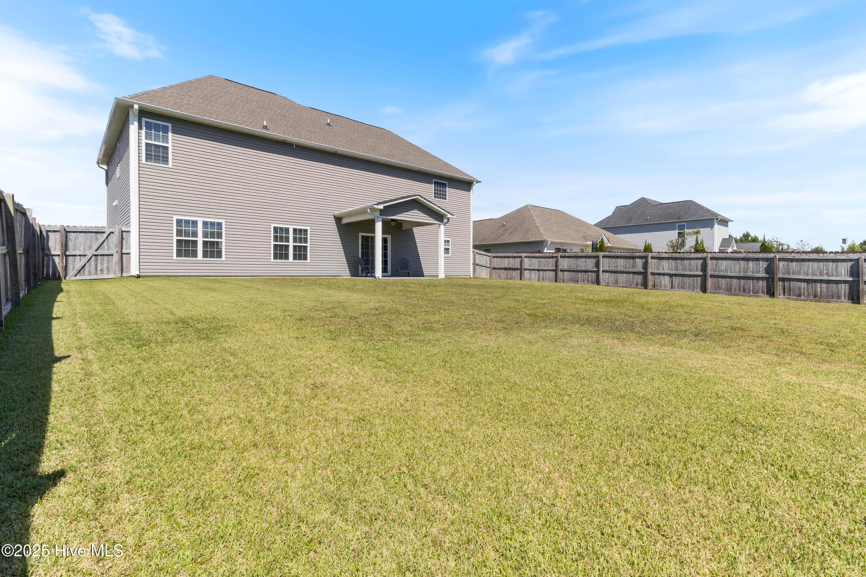 100528523 | Photo 44