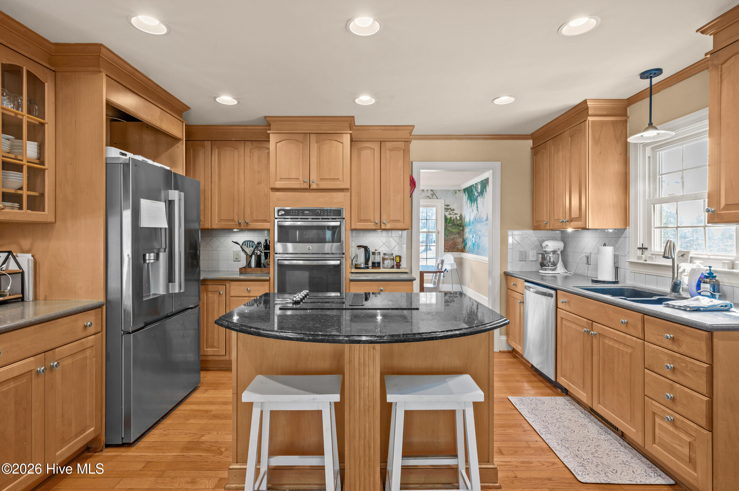 100554057 | Photo 17