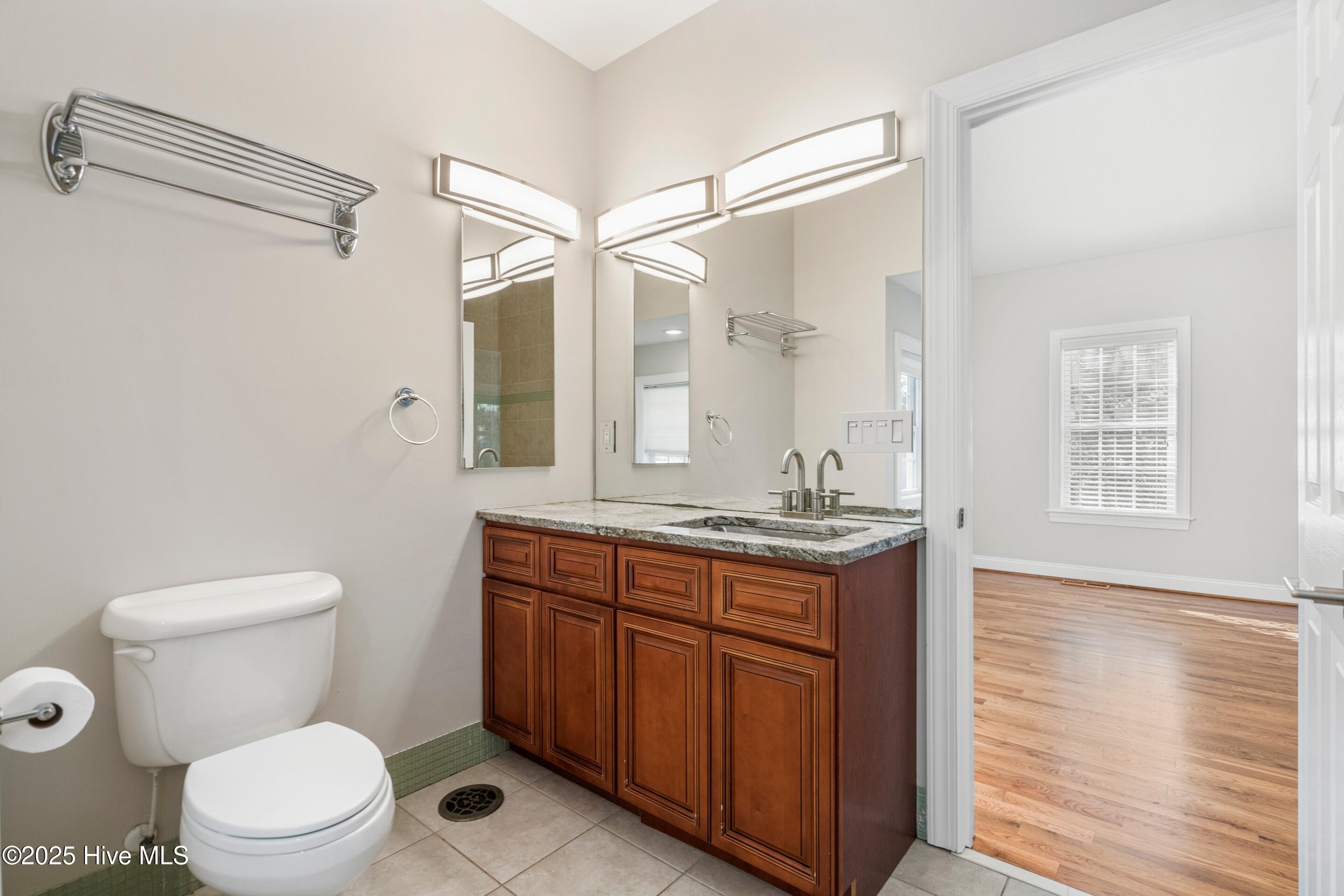 100537413 | Photo 31