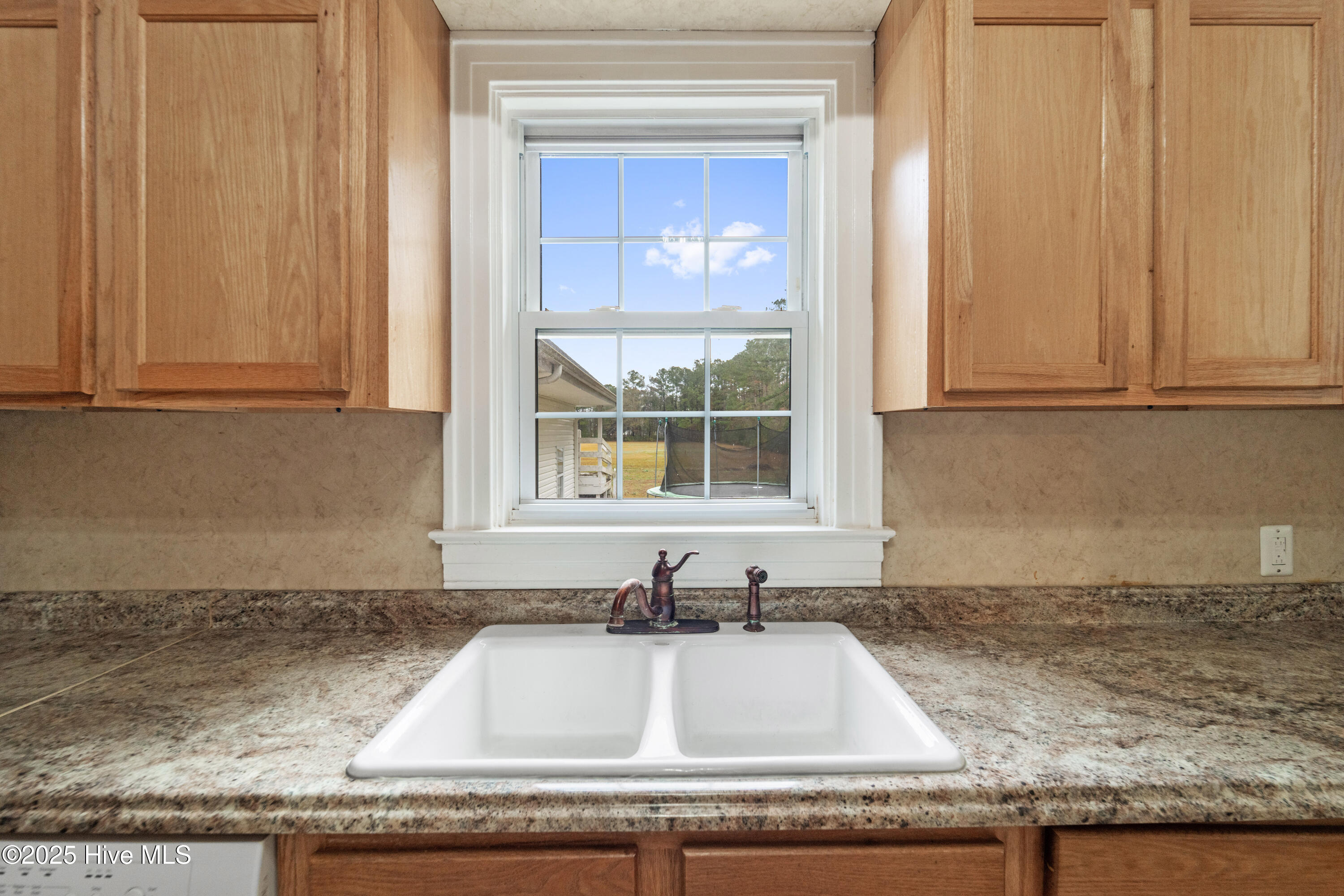 100544156 | Photo 15