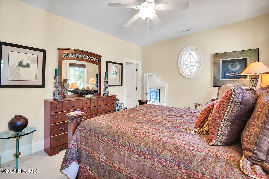 100535984 | Photo 44