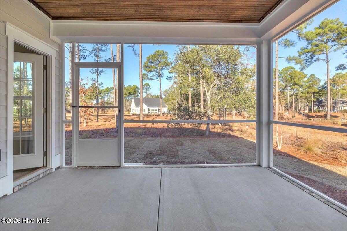 100524155 | Photo 66