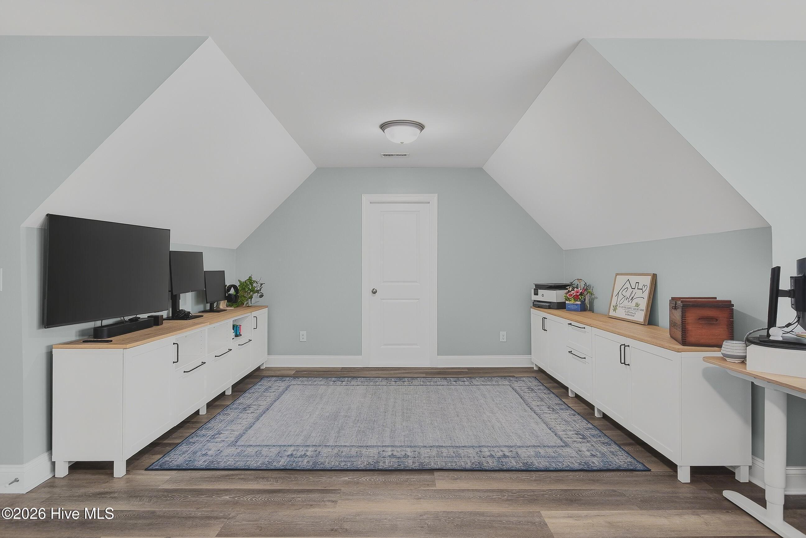 100563505 | Photo 29