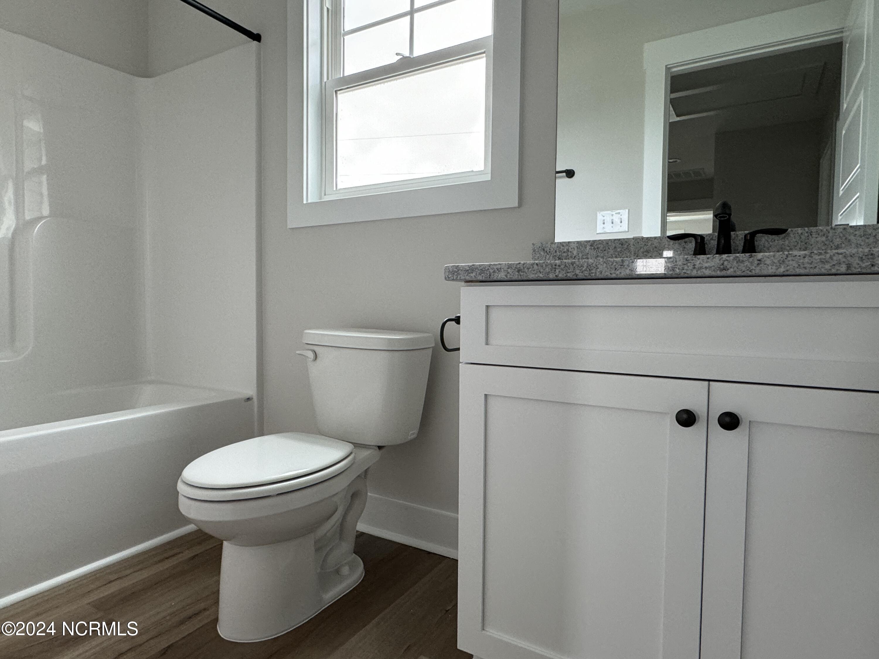 100423800 | Photo 17