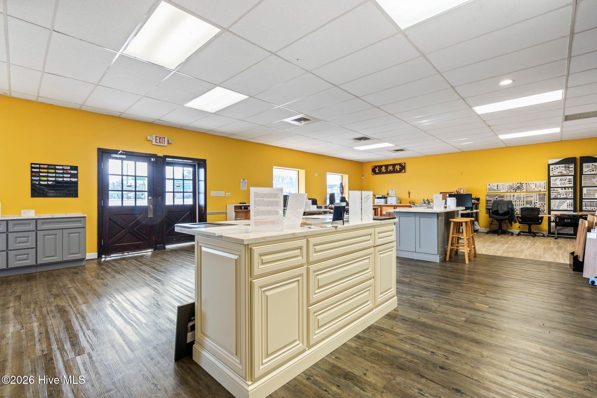 100550441 | Photo 14