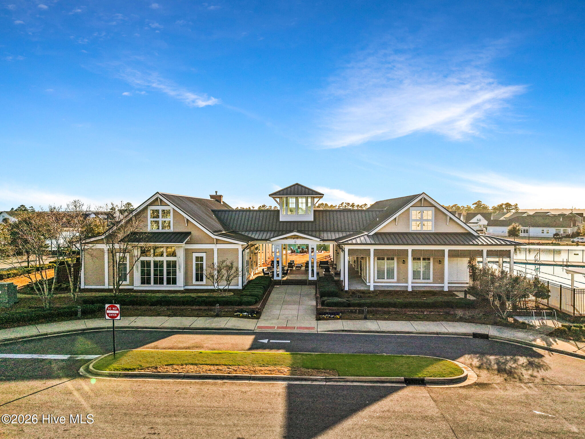 100559087 | Photo 11