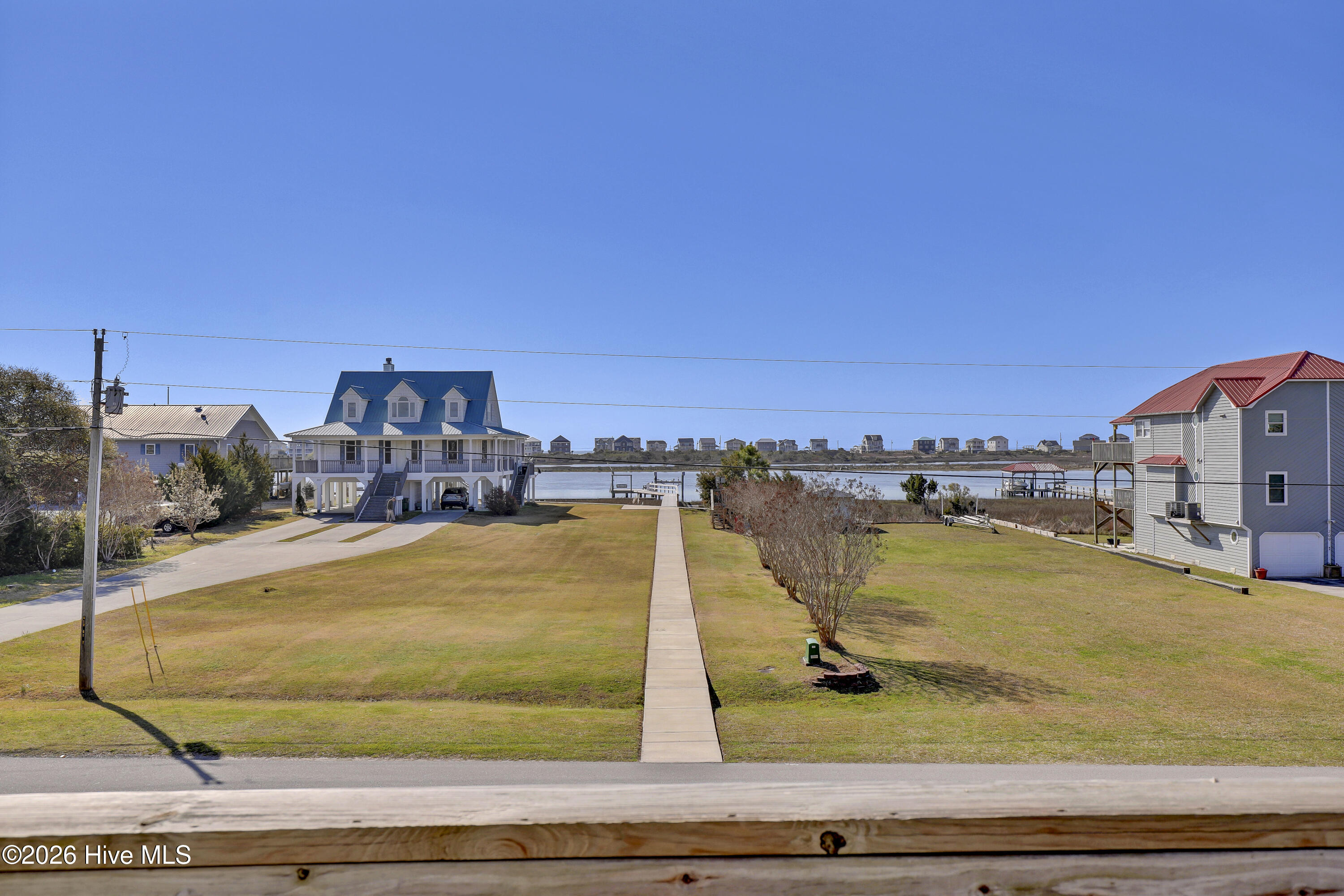 100562204 | Photo 14