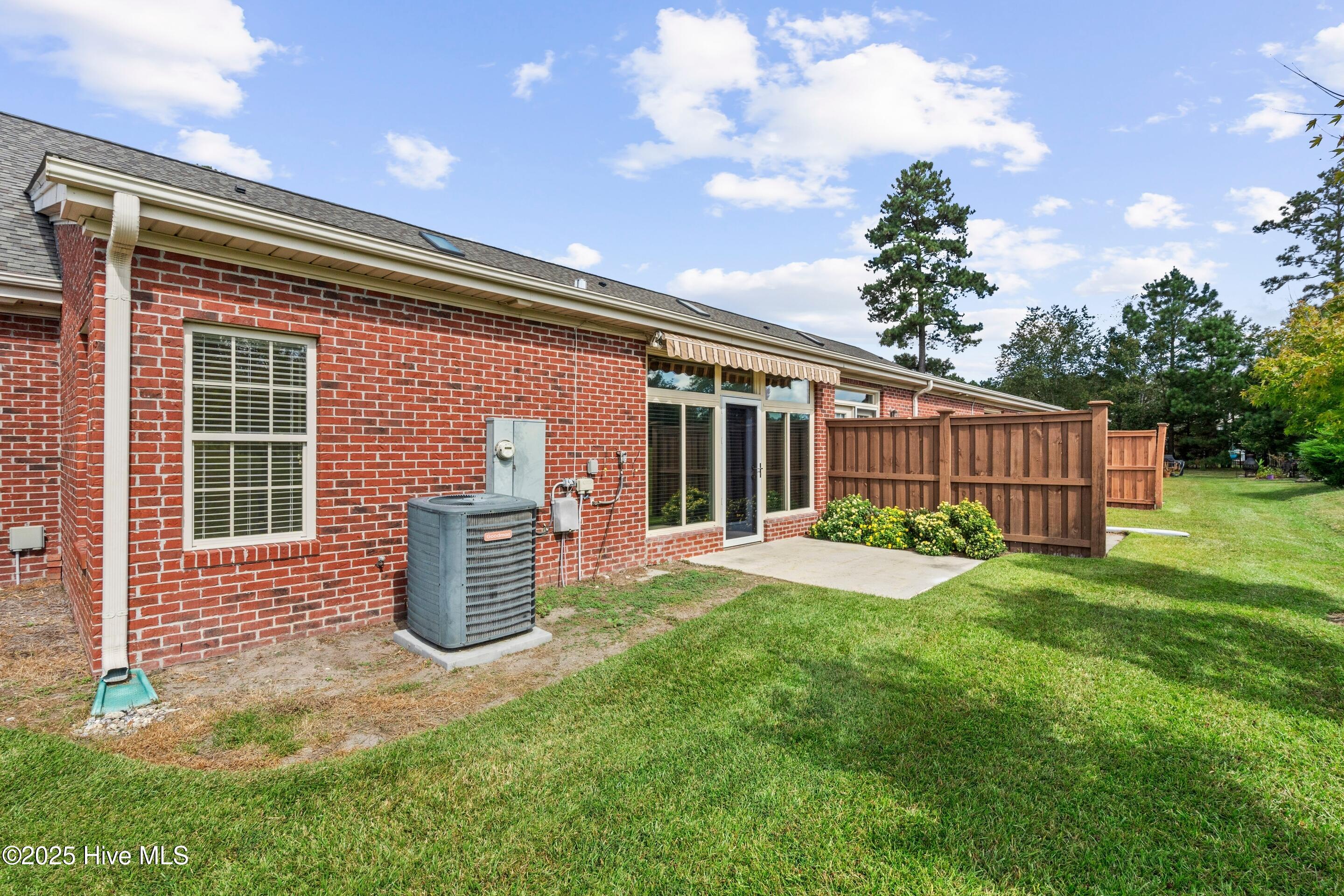 100536985 | Photo 36