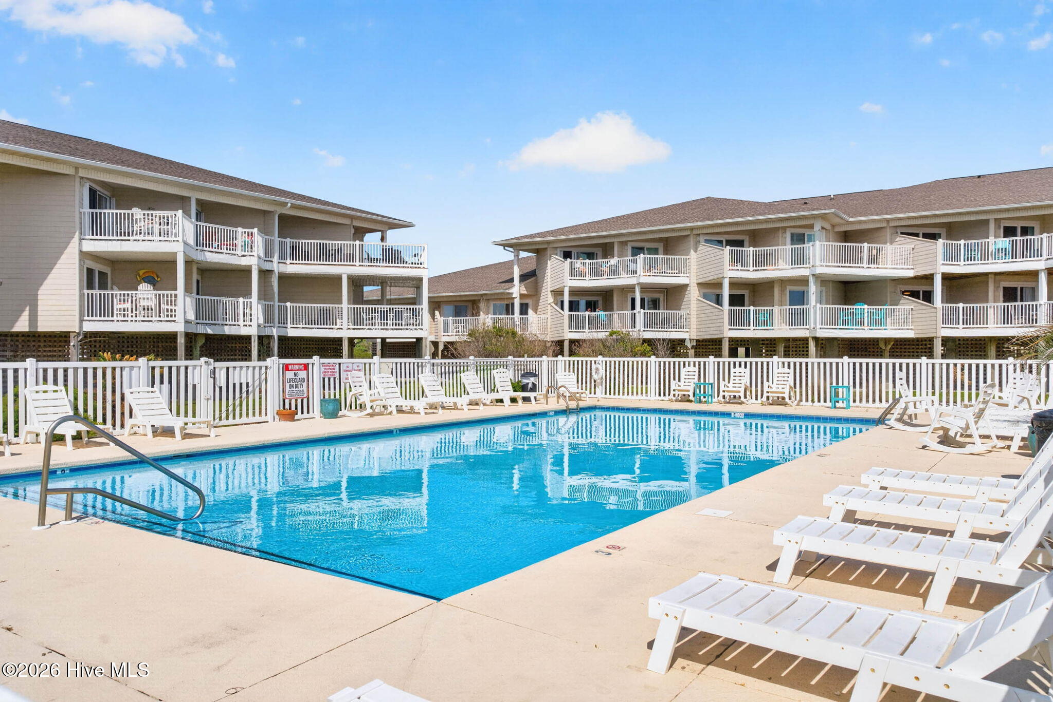 100570514 | Photo 40