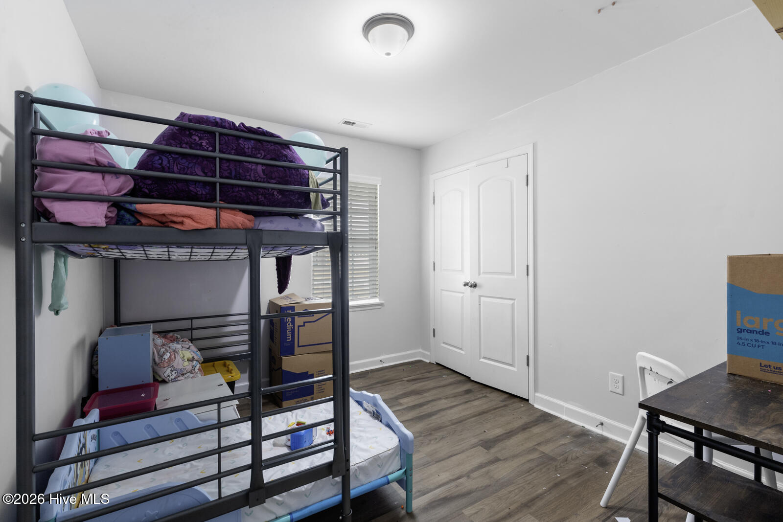 100556099 | Photo 12