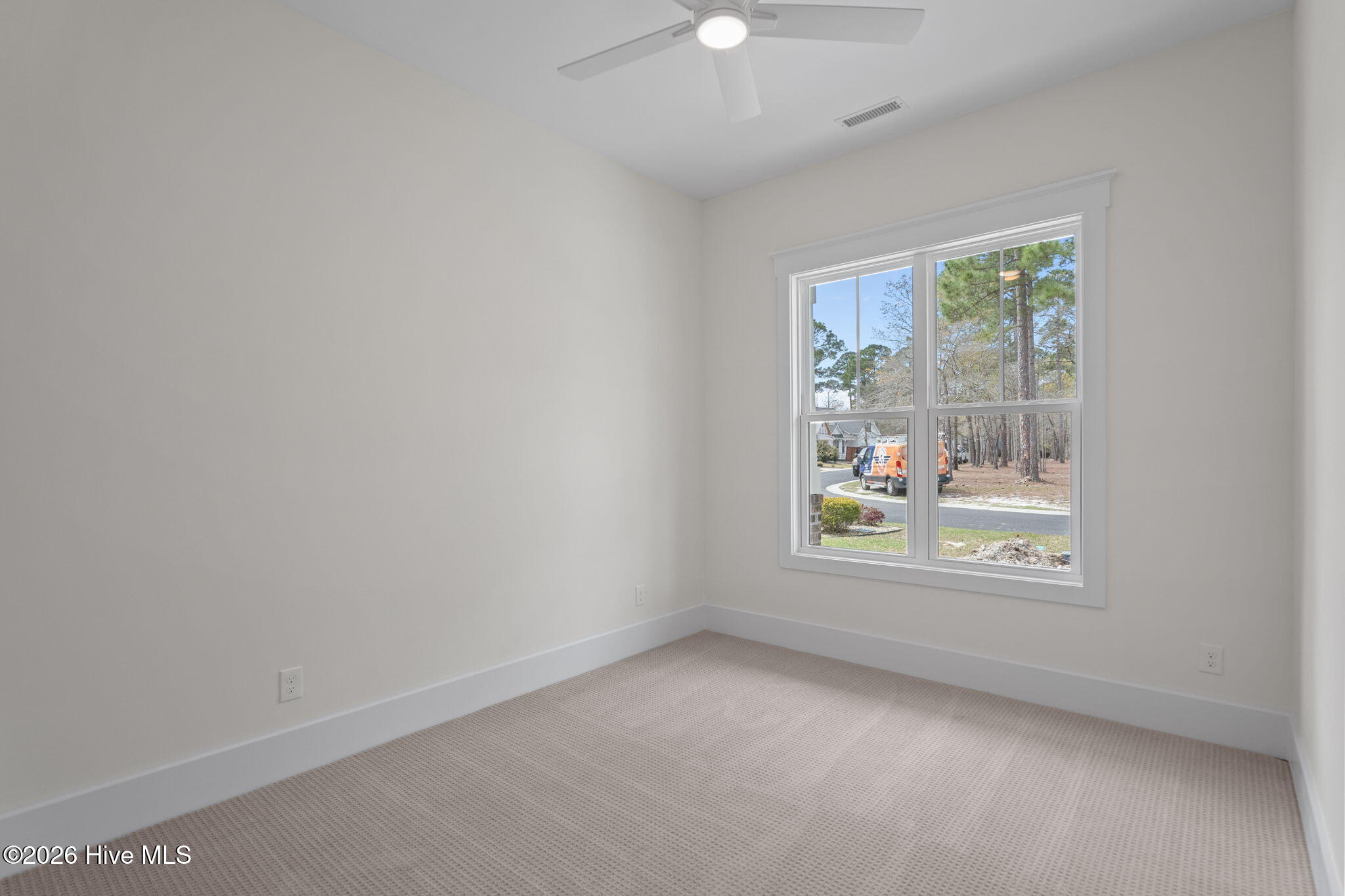 100564370 | Photo 27