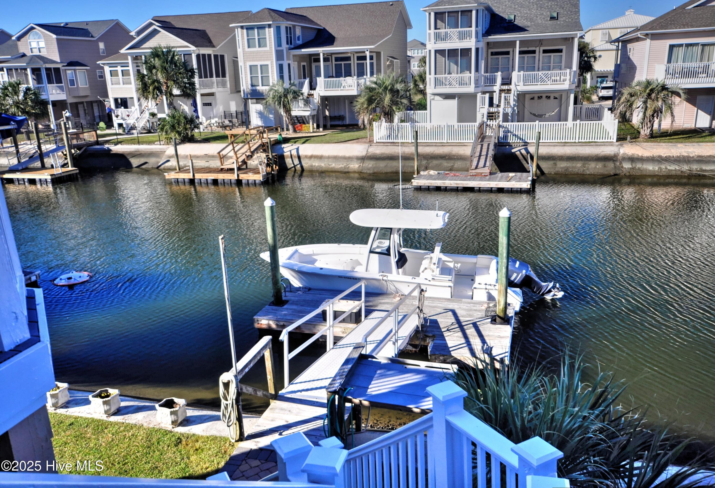 100537753 | Photo 48