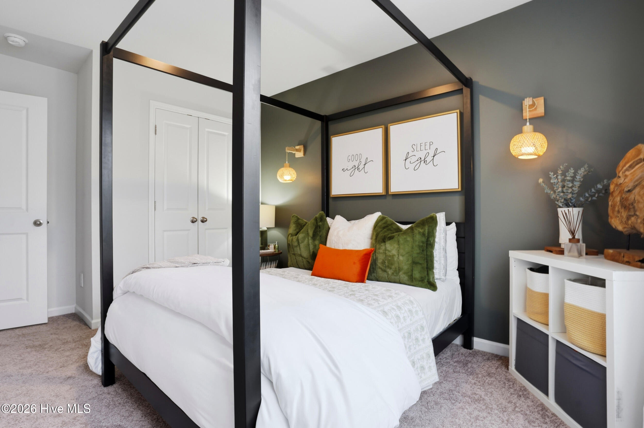 100557529 | Photo 21