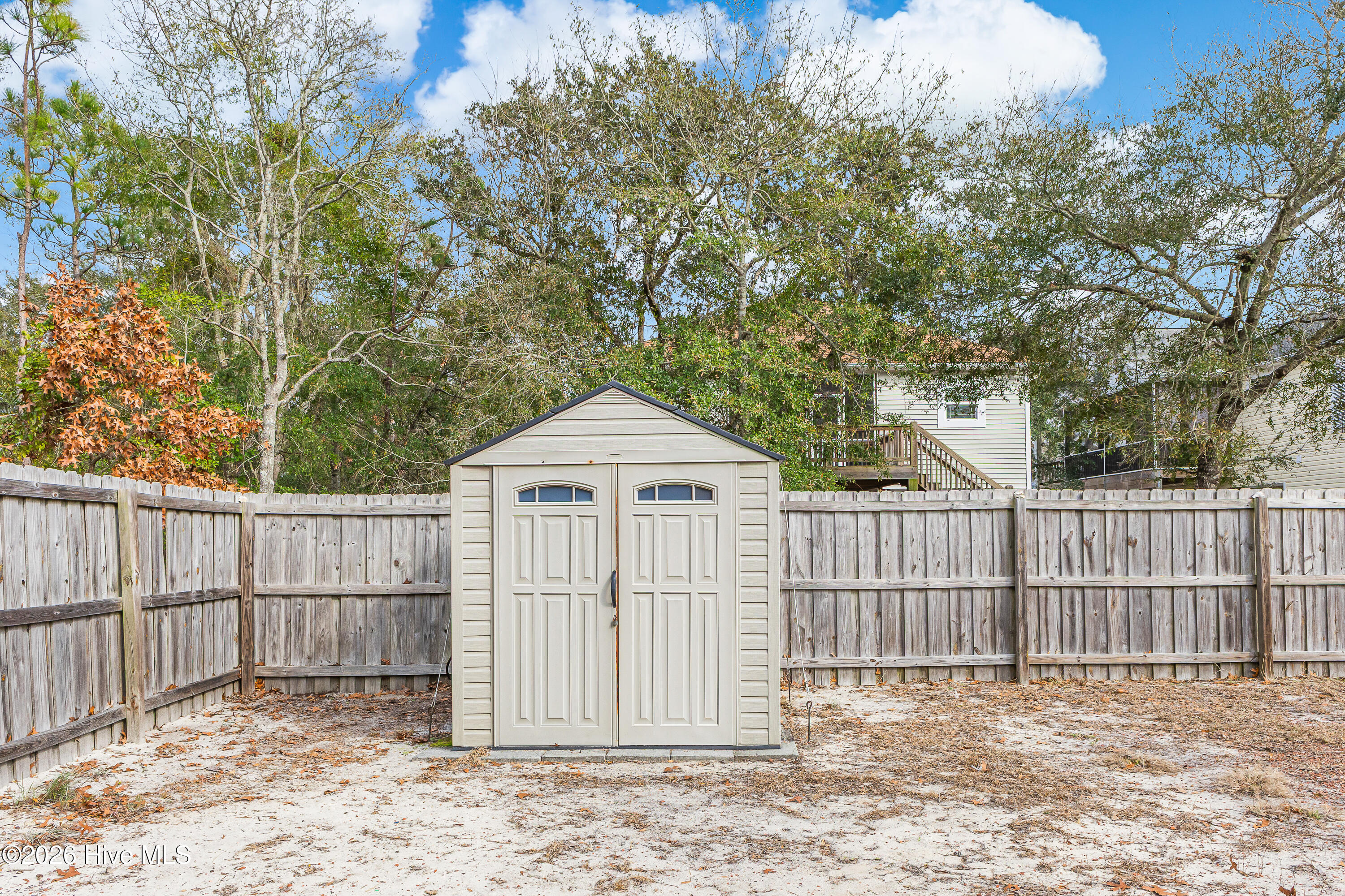 100558726 | Photo 30