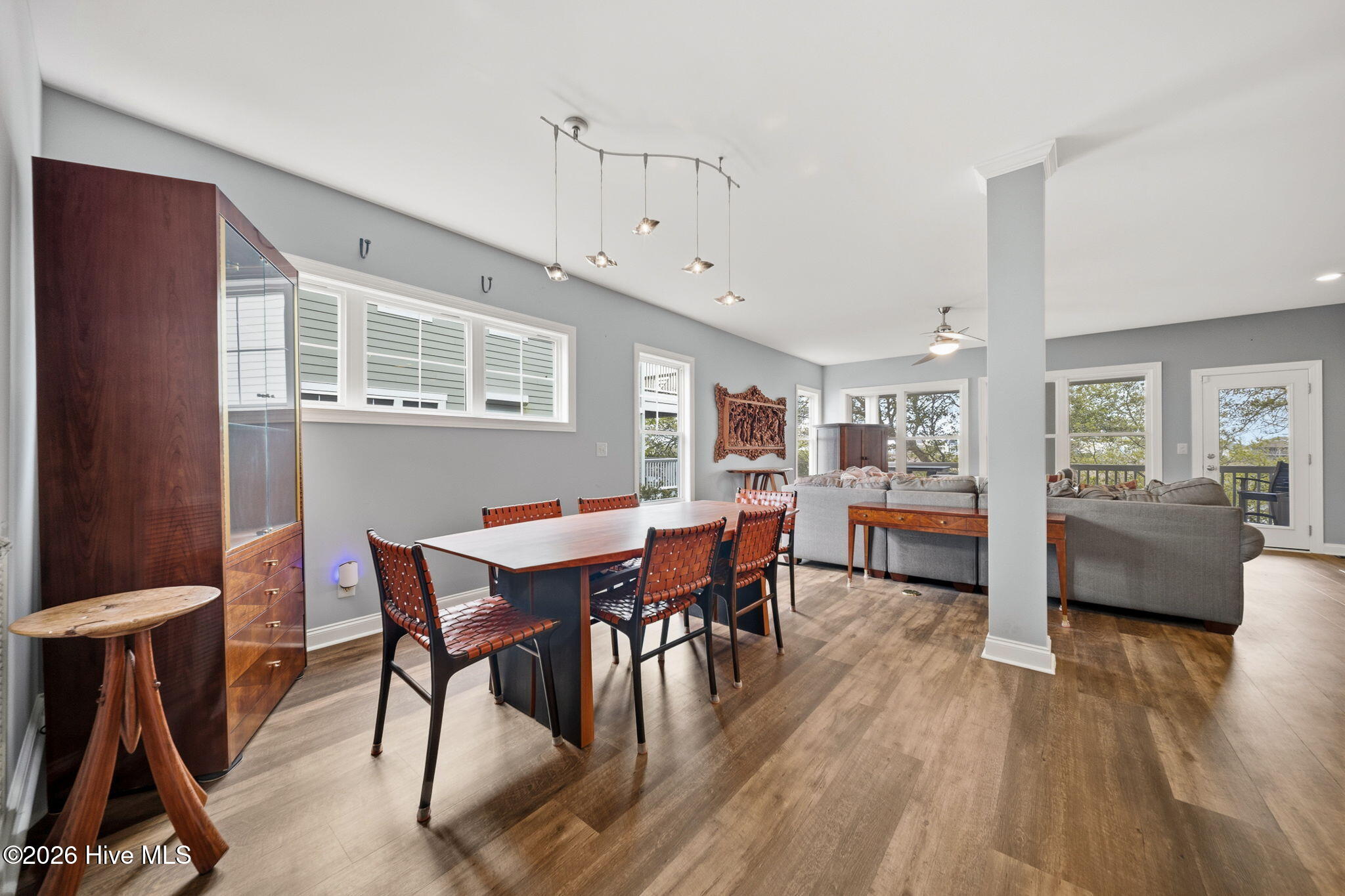 100566136 | Photo 32