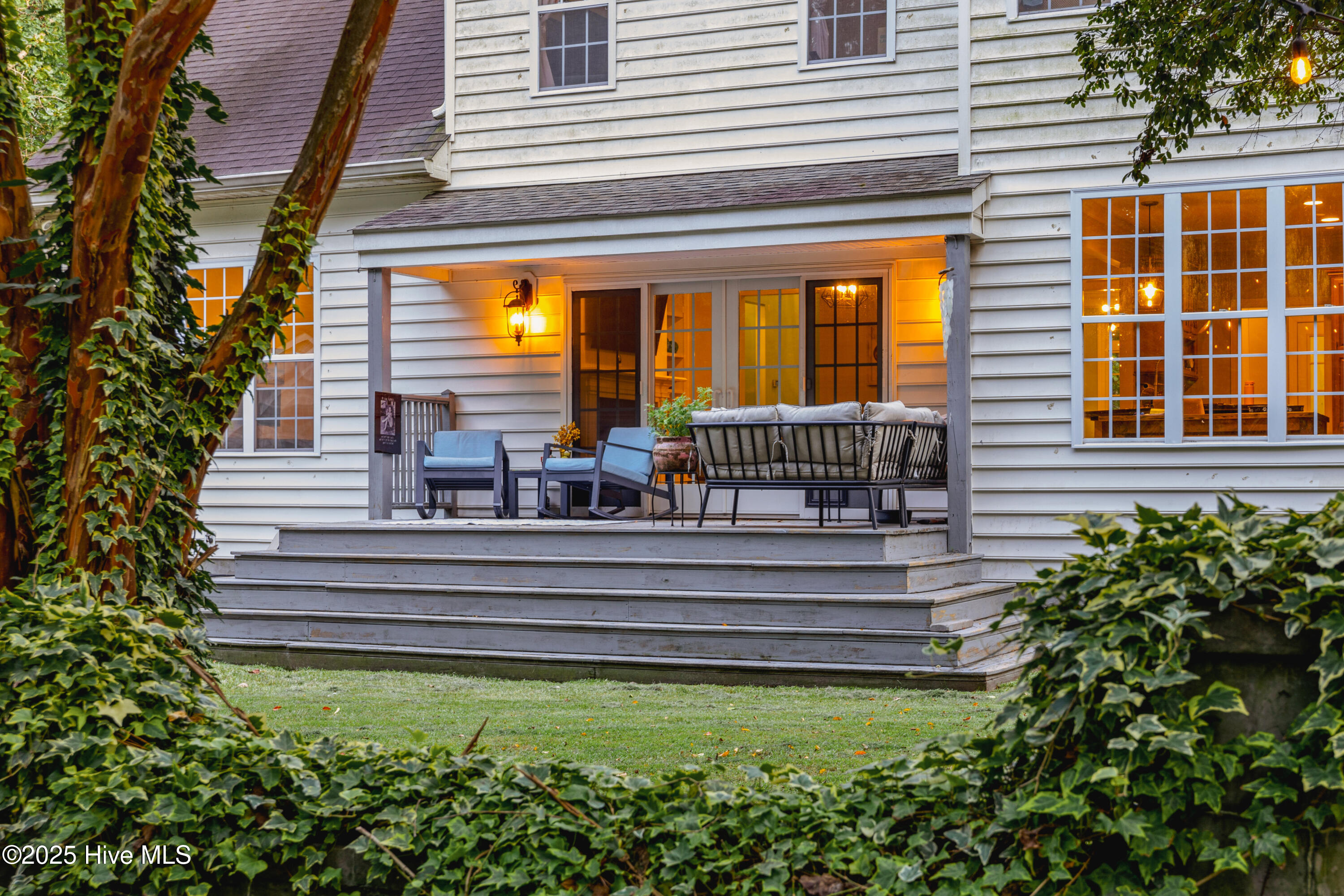 100520720 | Photo 40