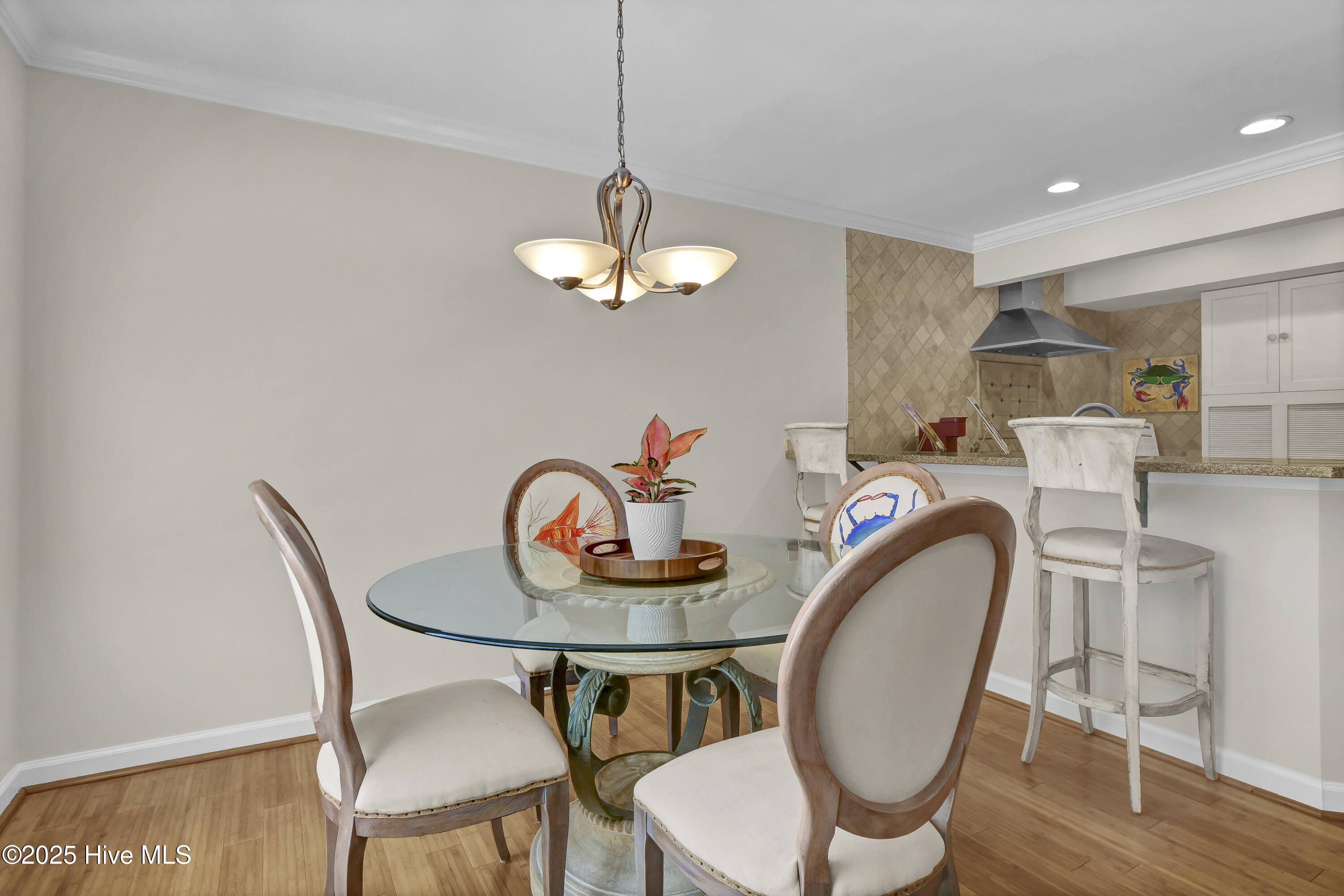 100532571 | Photo 12