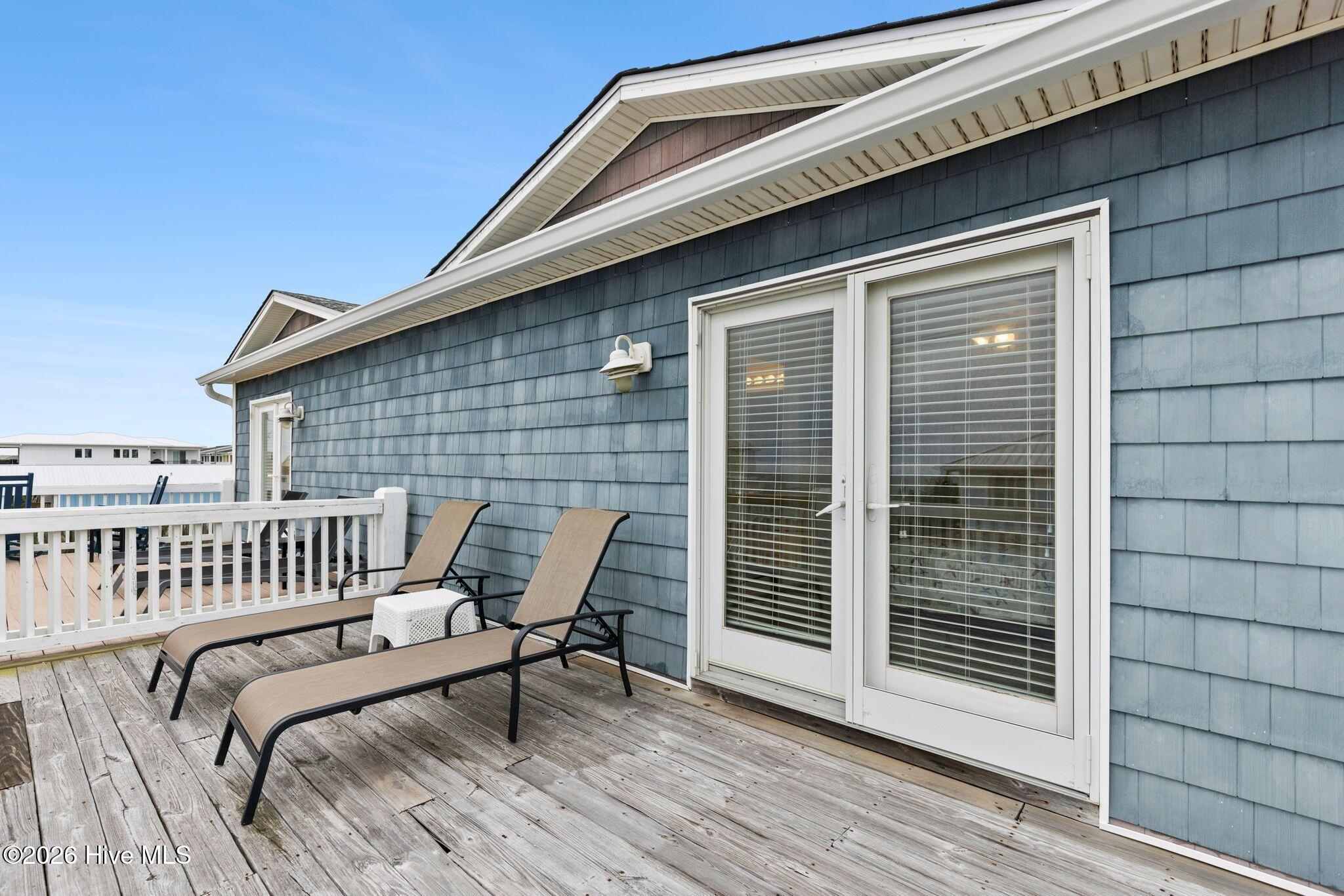 100570292 | Photo 37