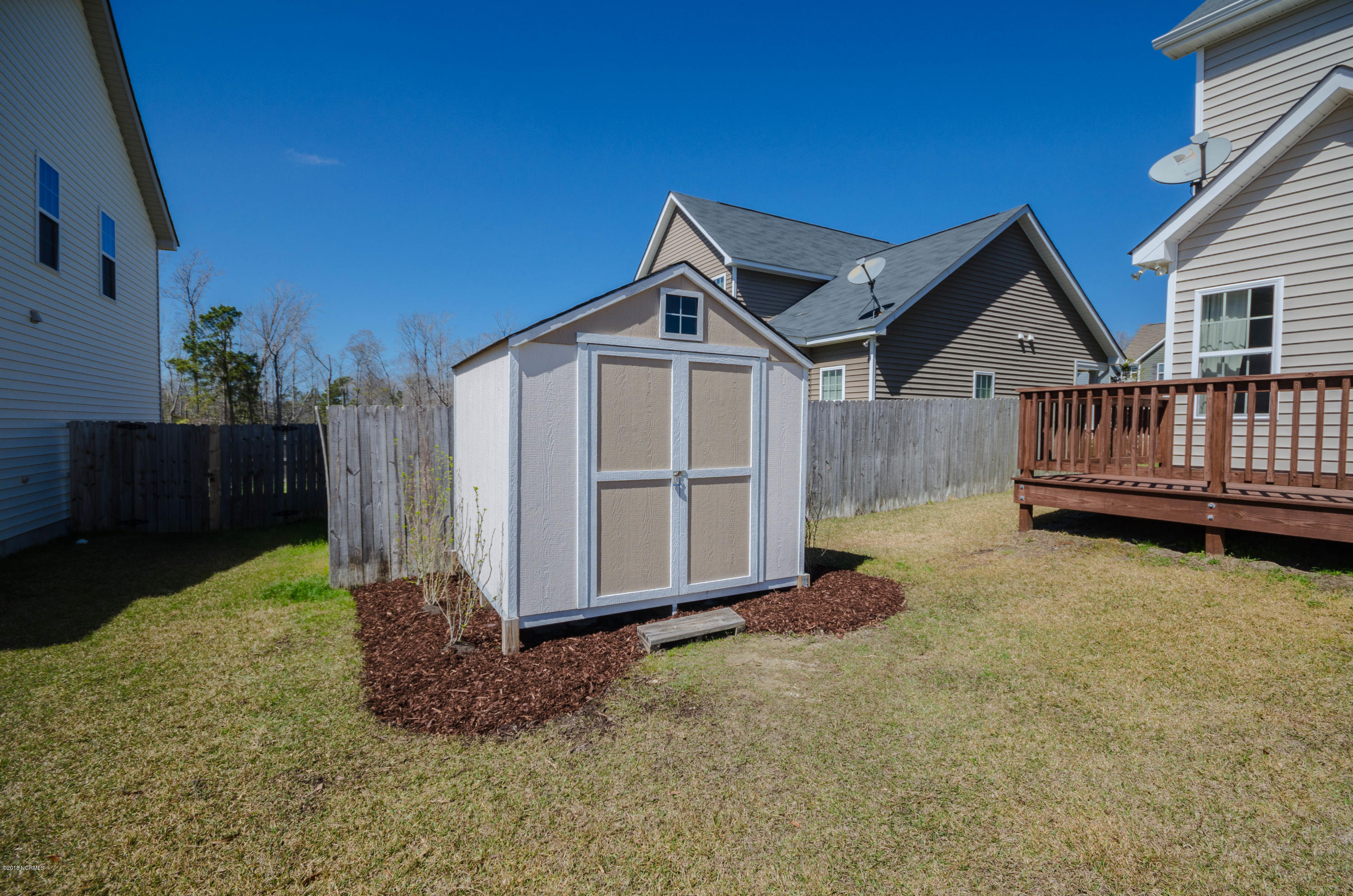 100553700 | Photo 39