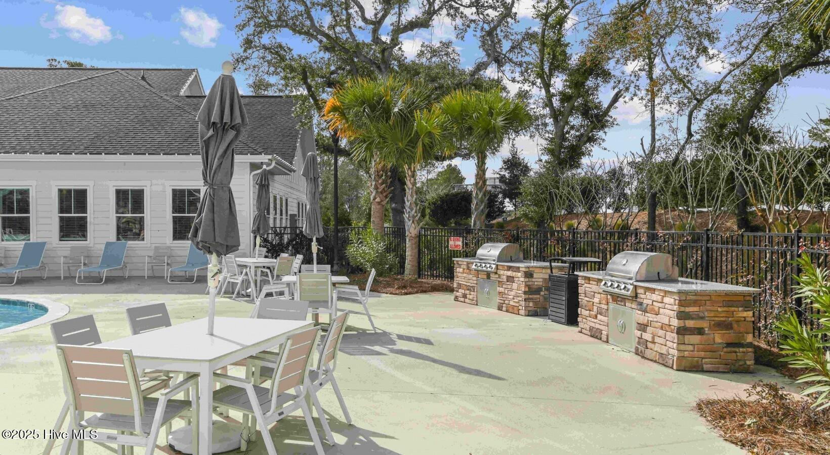 100484526 | Photo 12